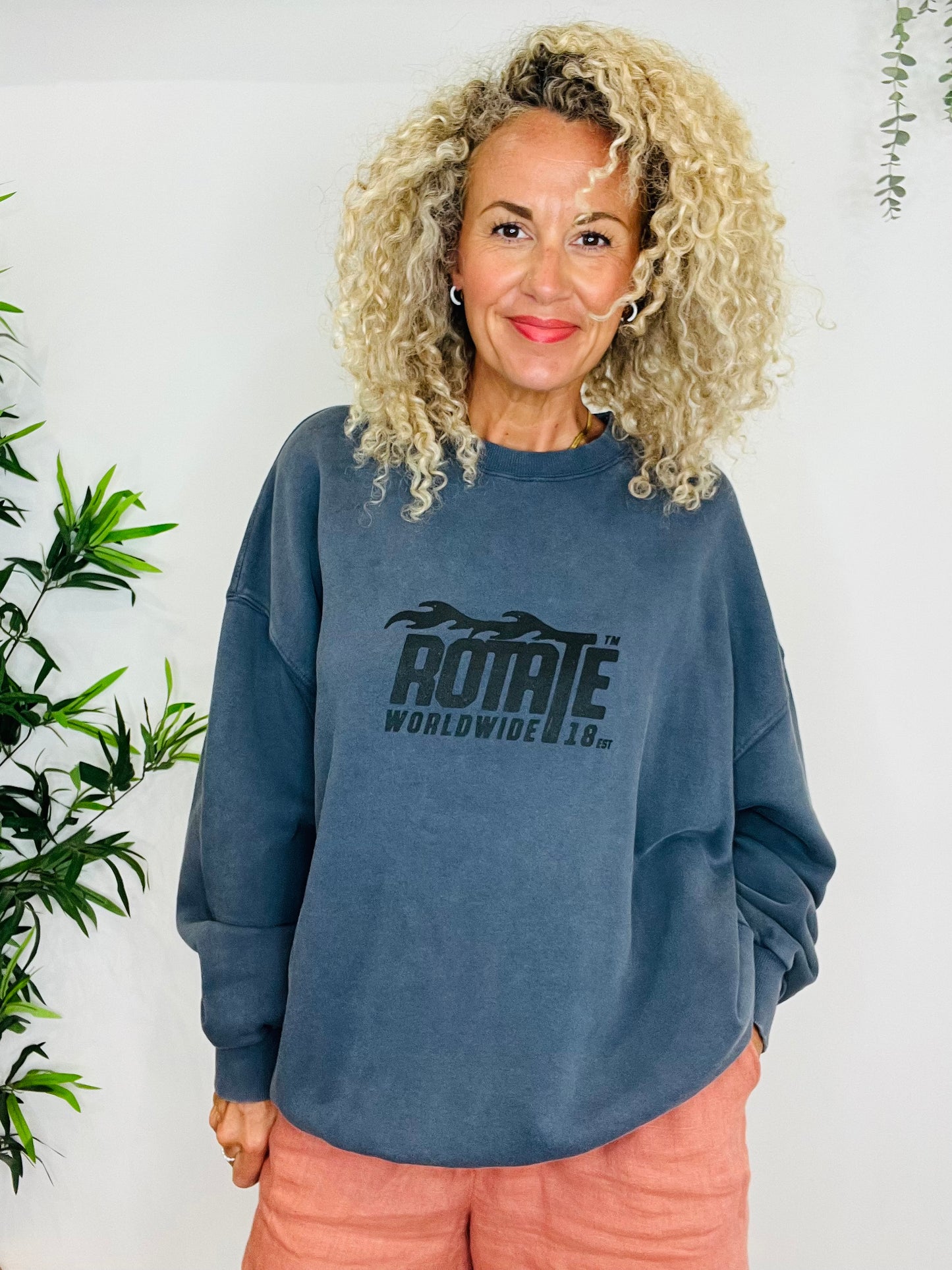 Logo Sweatshirt - Size L