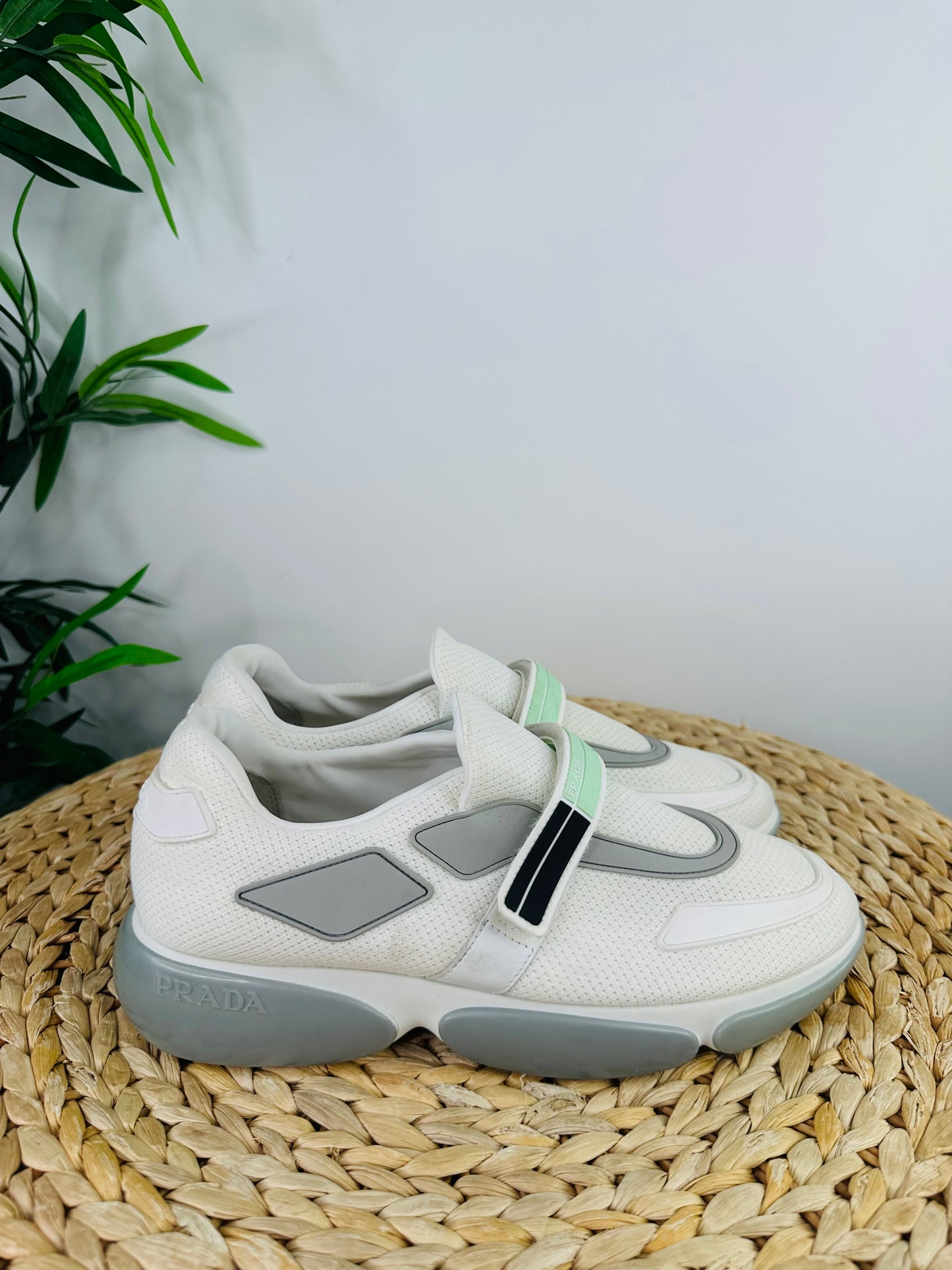 Mesh Trainers - Size 39.5