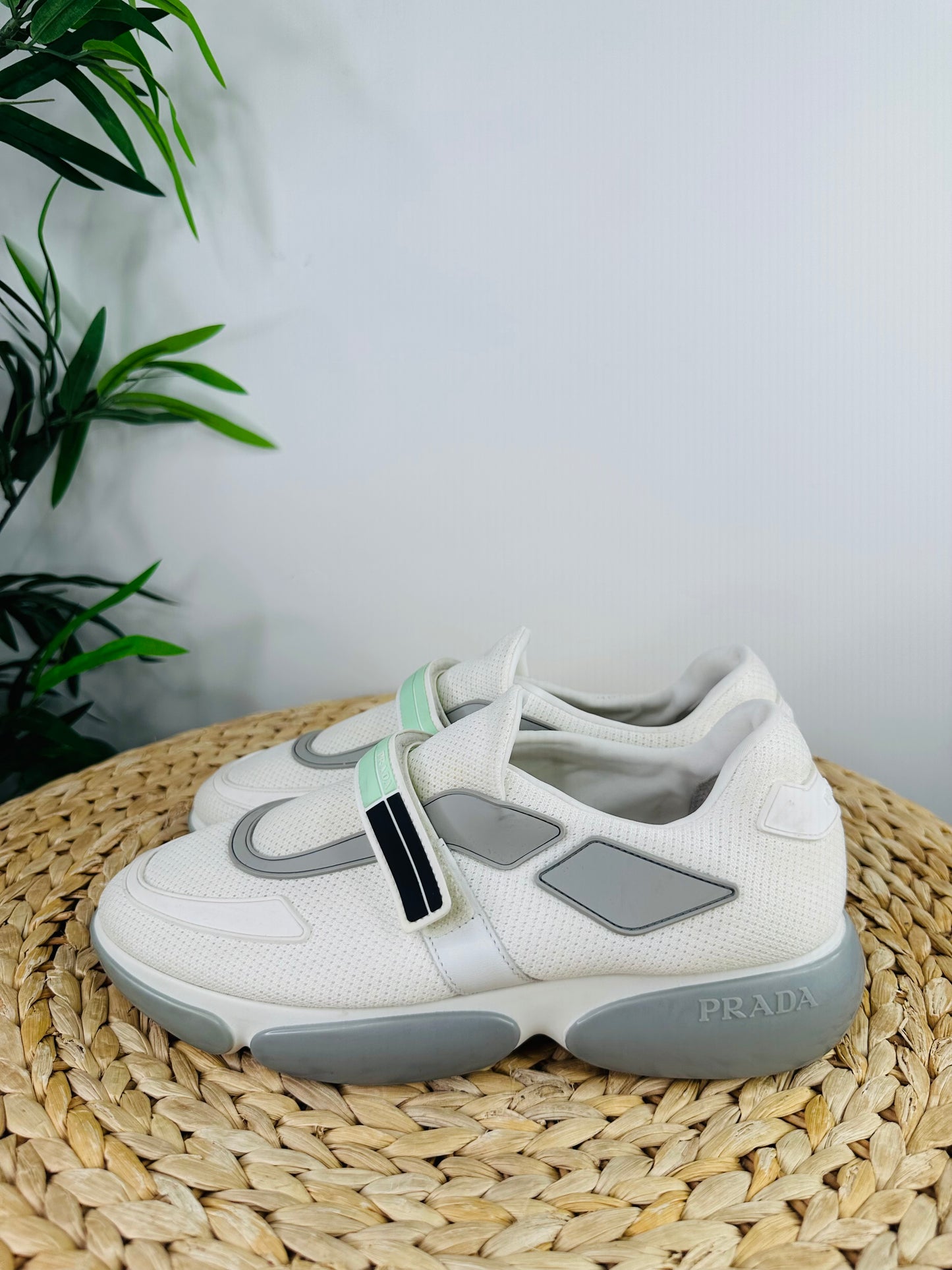 Mesh Trainers - Size 39.5