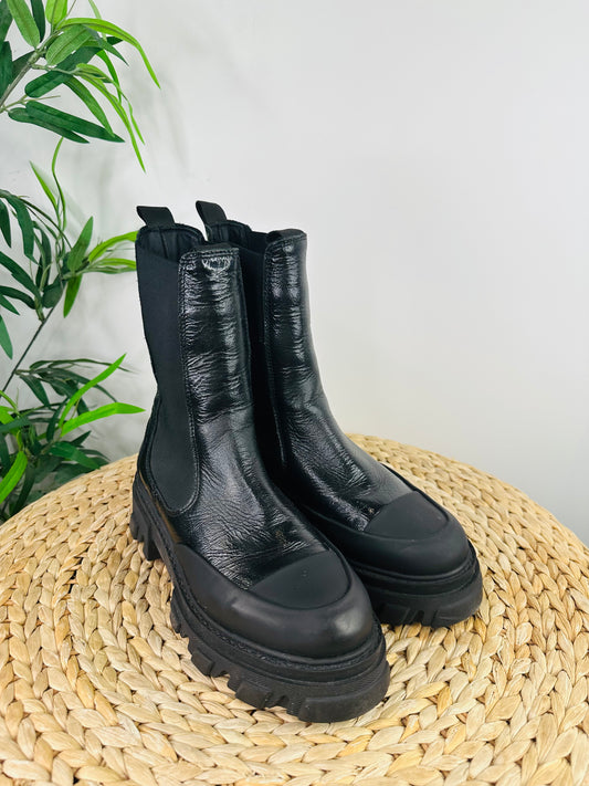 Chunky Leather Boots - Size 41