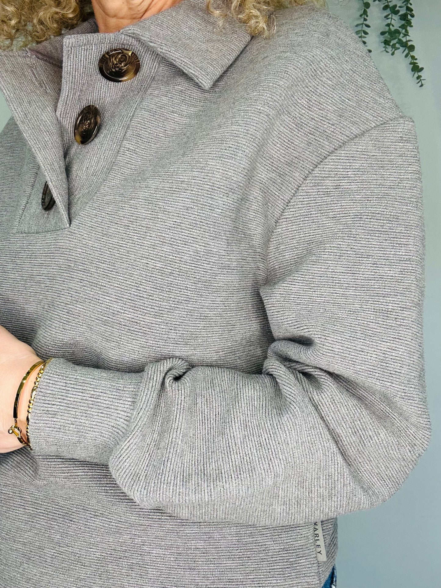 Ribbed Sweatshirt - Size S