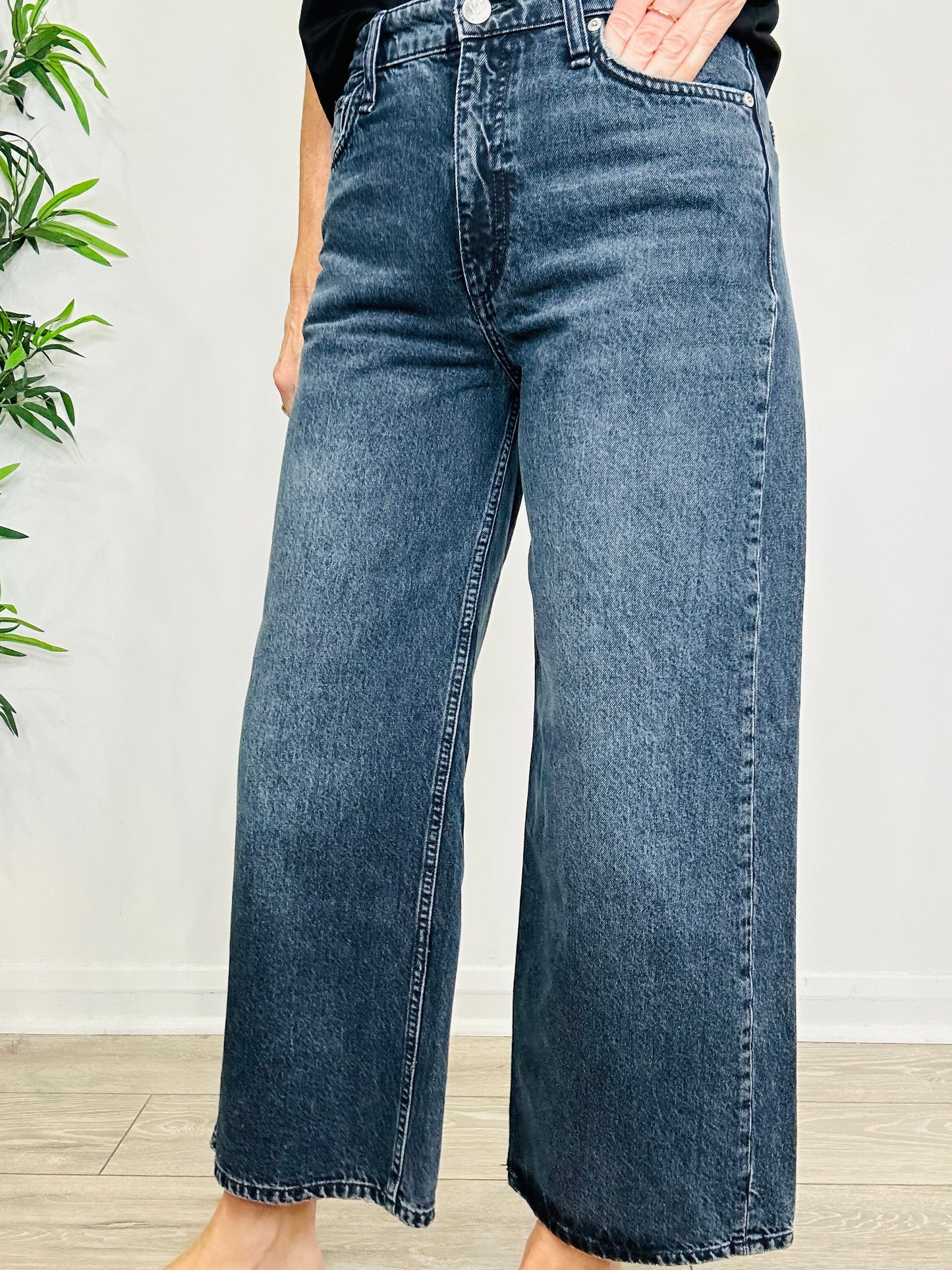 Andi Wide Leg Jeans - Size 28