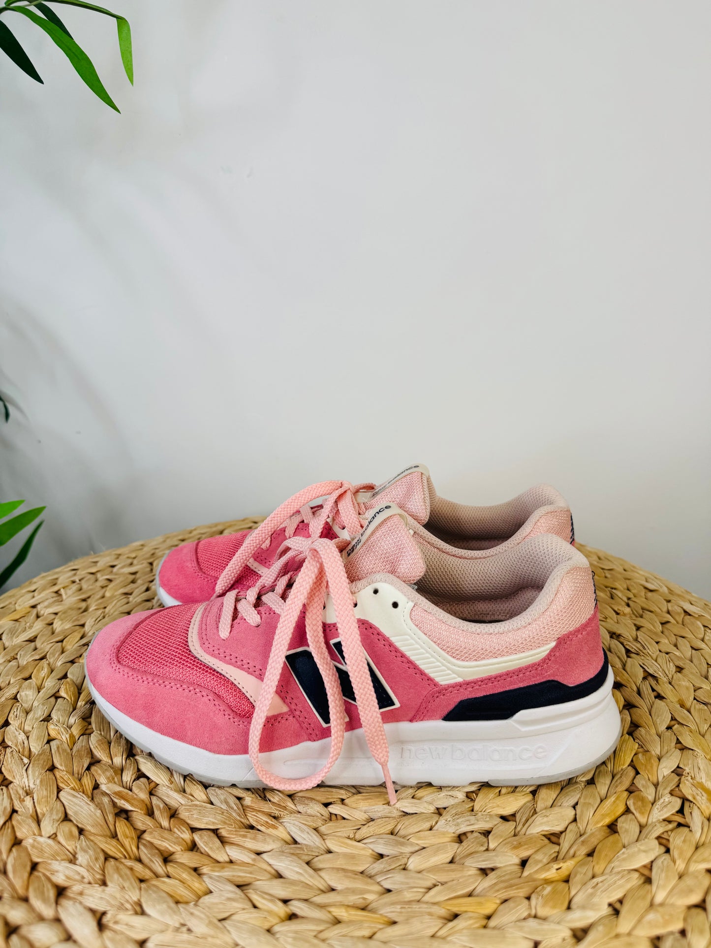 997H Suede Trainers - Size 38.5