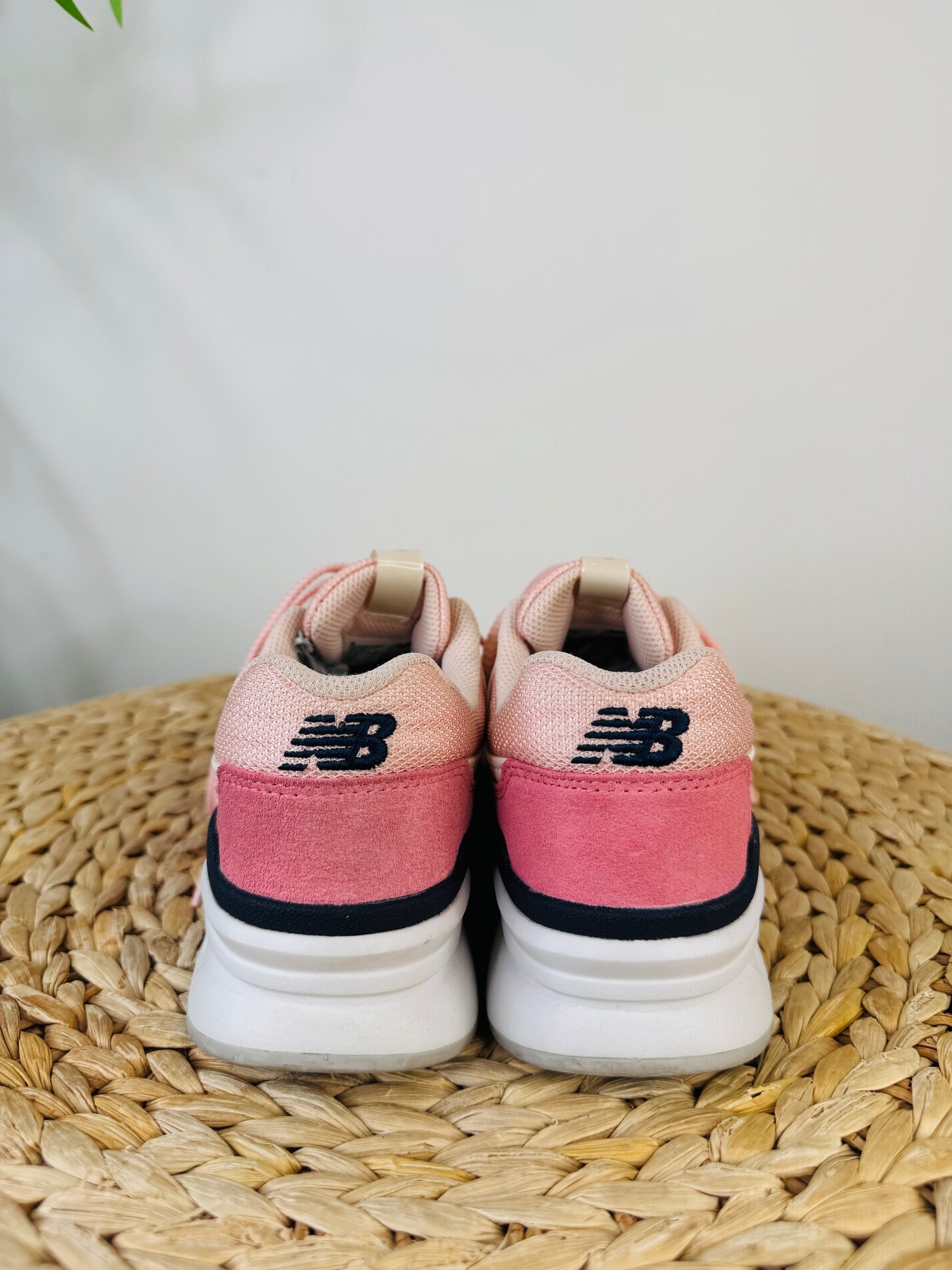 997H Suede Trainers - Size 38.5