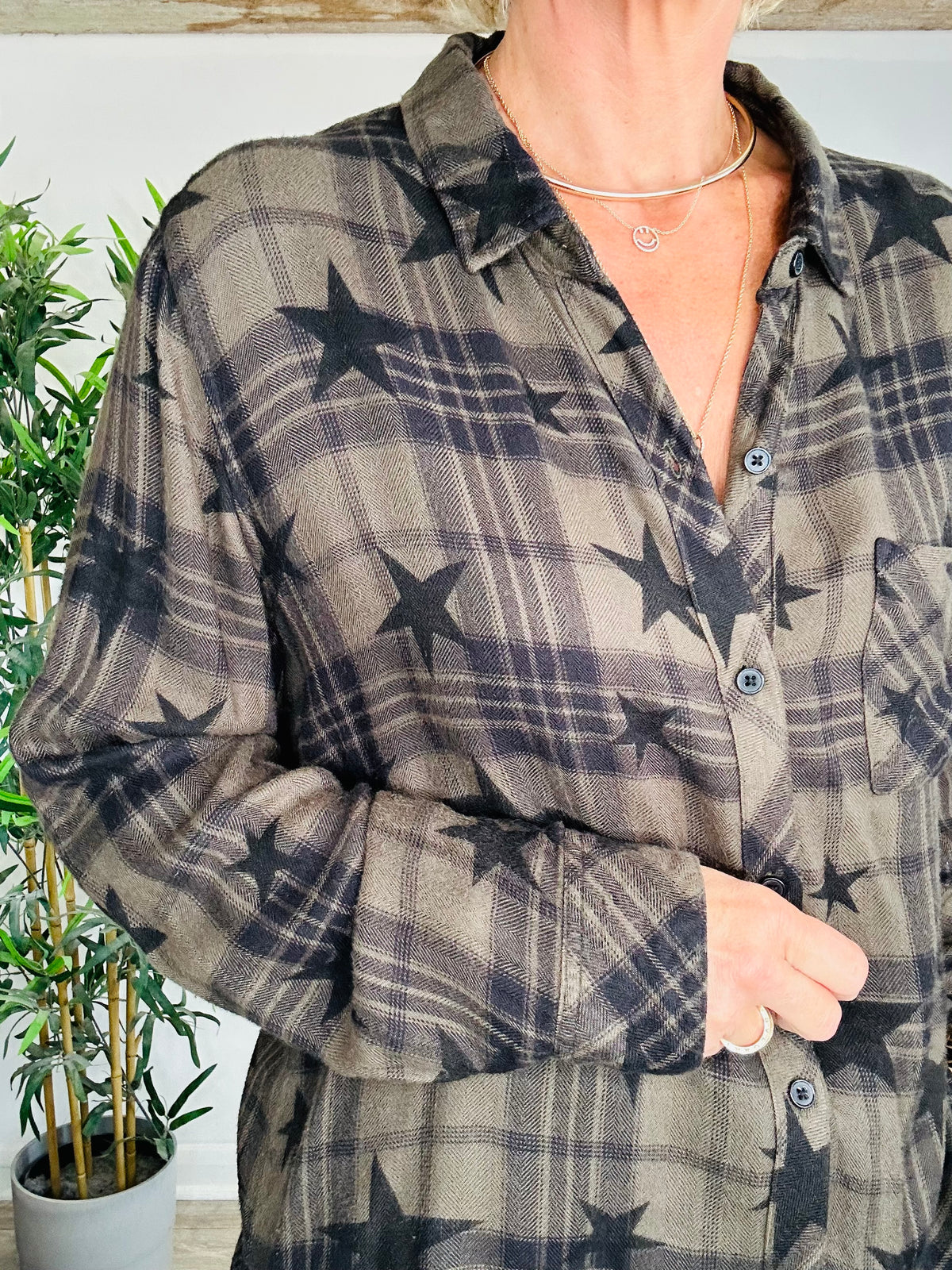 Check Star Shirt - Size M