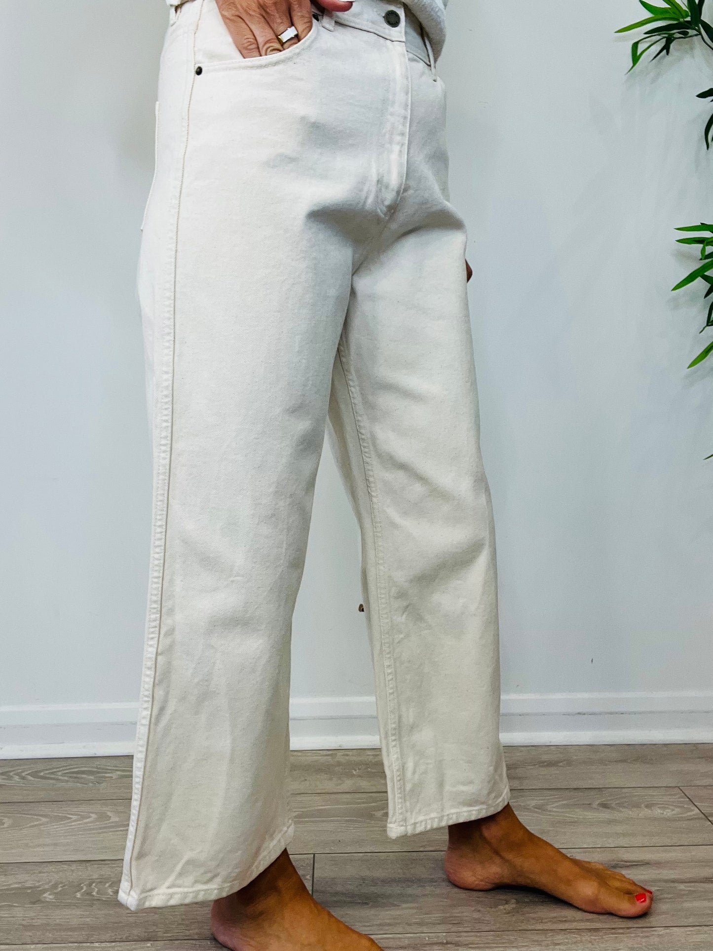 Wide Leg Jeans - Size 42