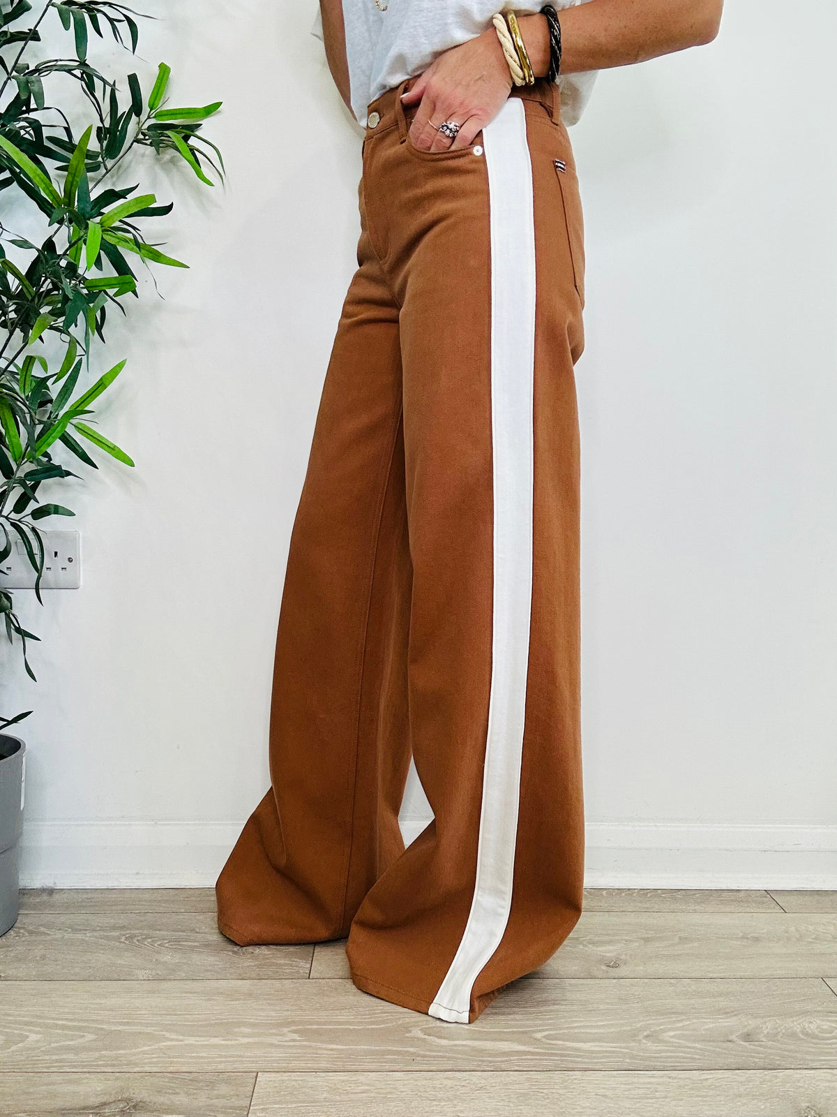 Trish Wide Leg Jeans - Size 27