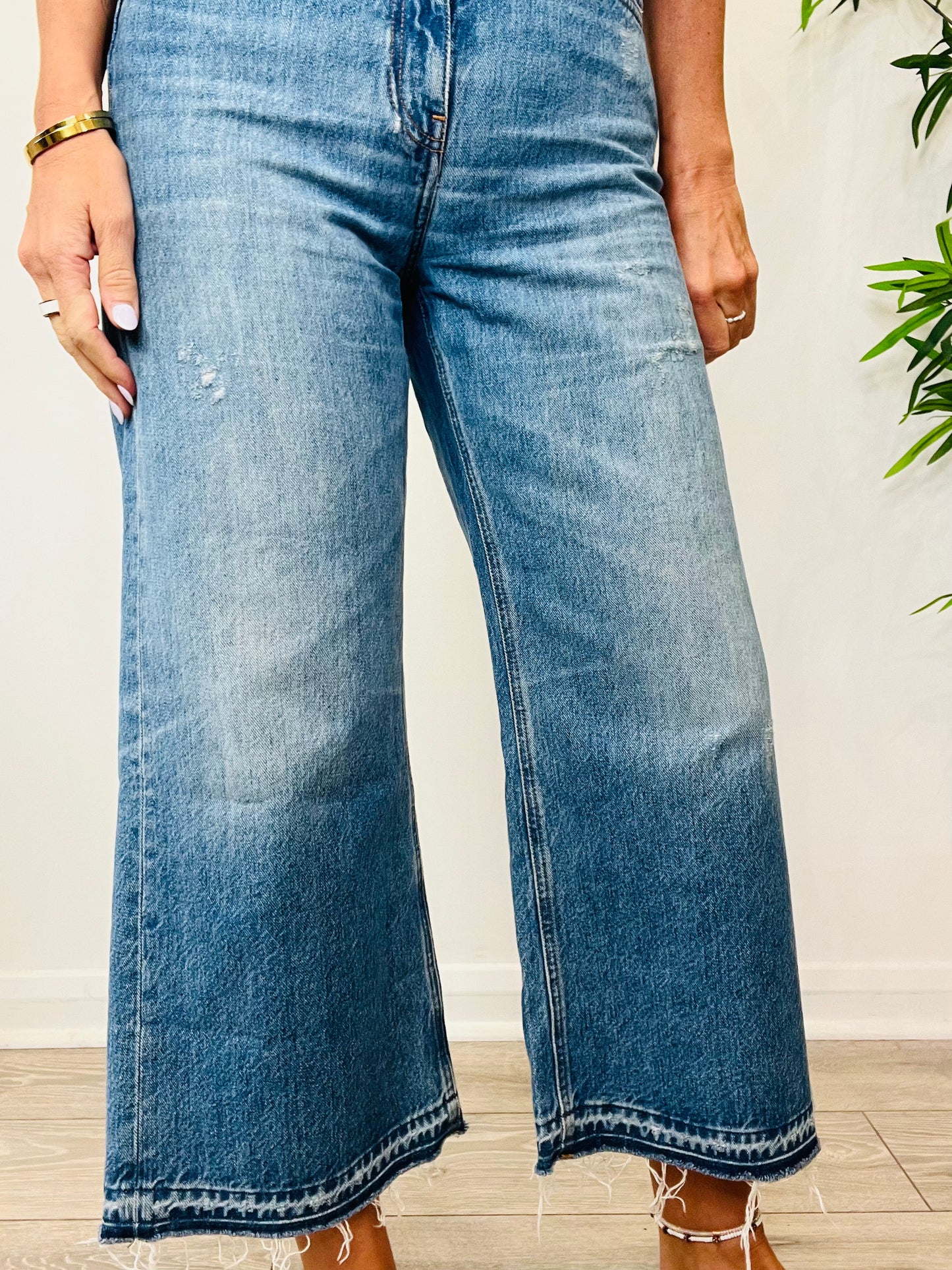 Wide Leg Jeans - Size 26