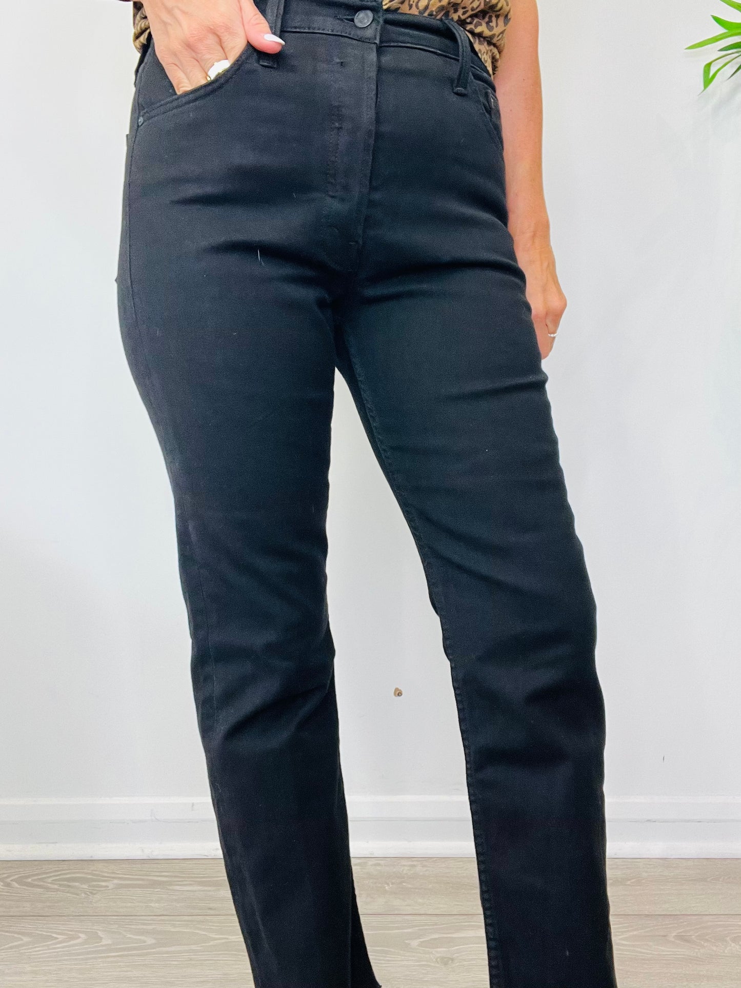 The Tomcat Ankle Jeans - Size 30