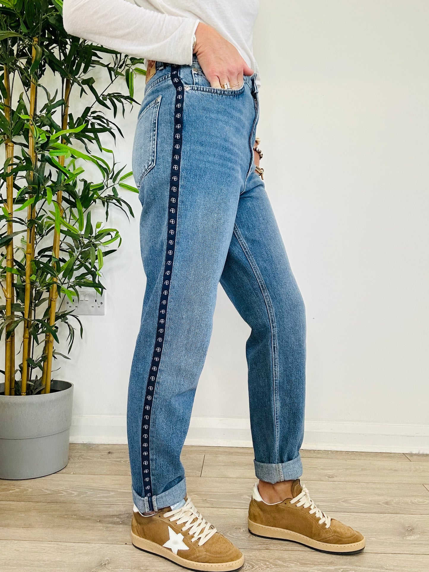 Straight Leg Jeans - Size 28