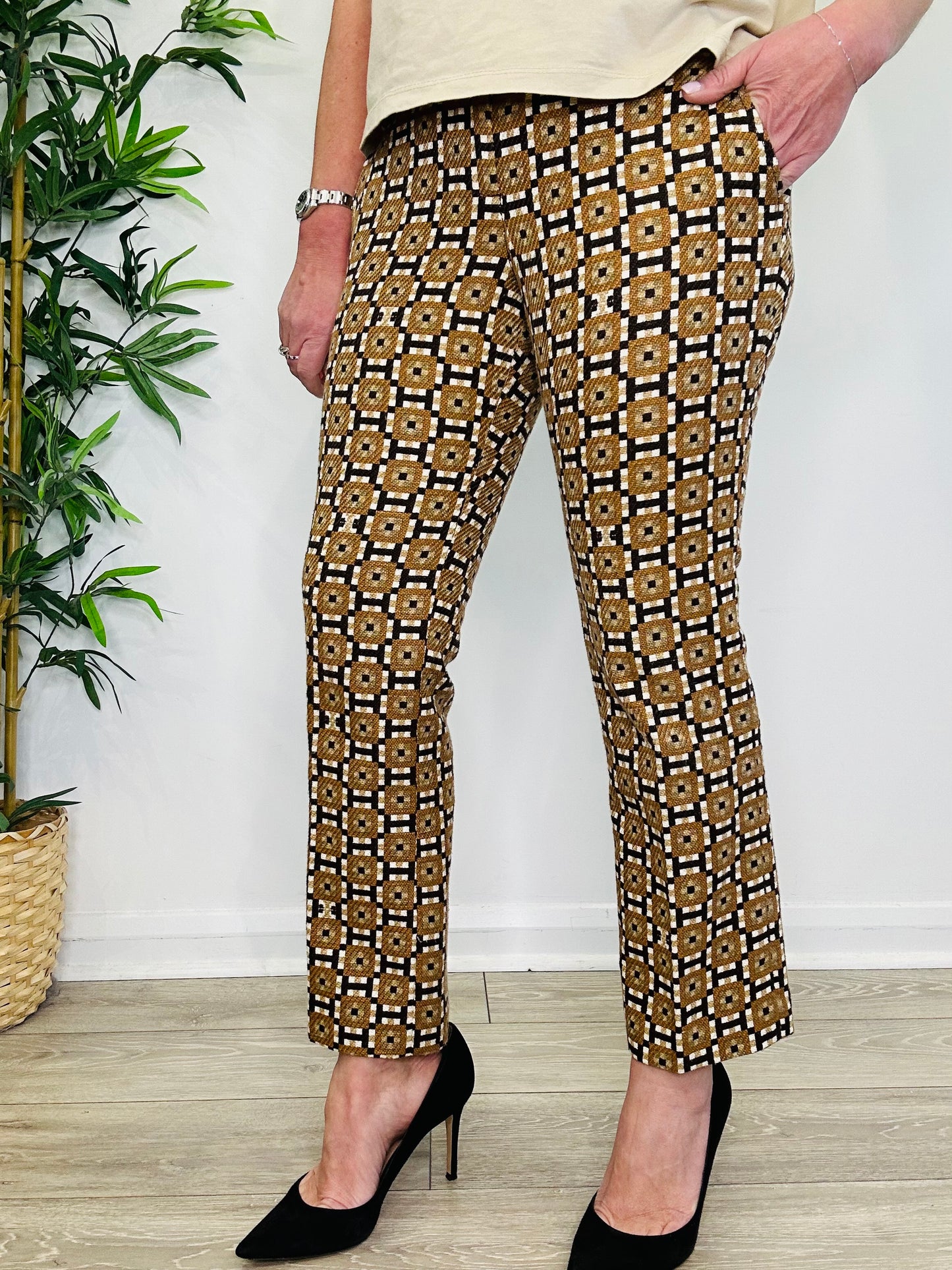 Patterned Cropped Trousers - Size 8