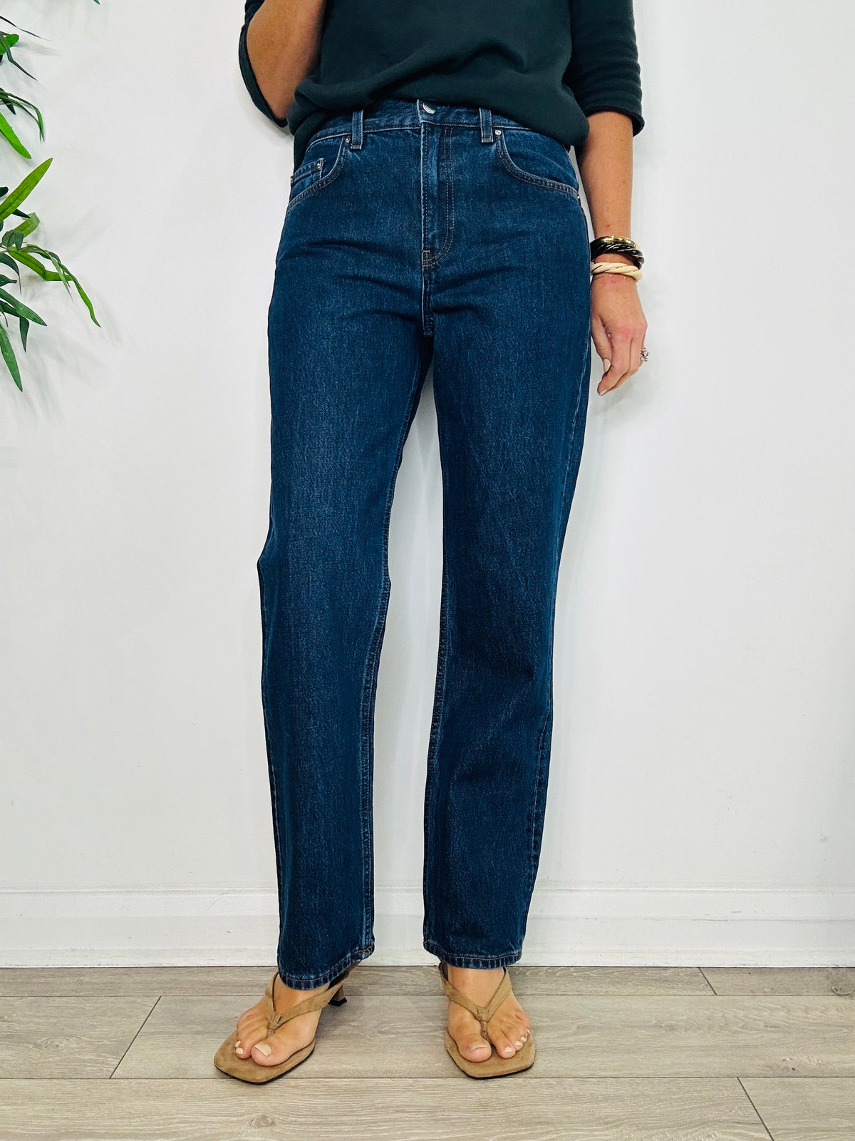 Low Straight Jeans - Size 27