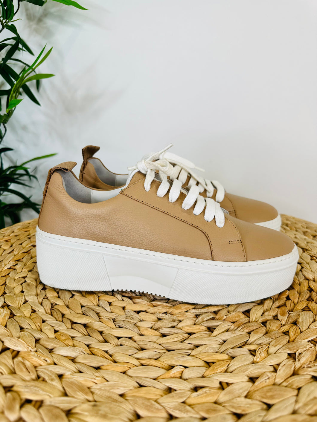 Leather Eren Trainers - Size 38