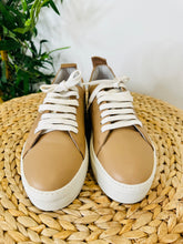 Load image into Gallery viewer, Leather Eren Trainers - Size 38
