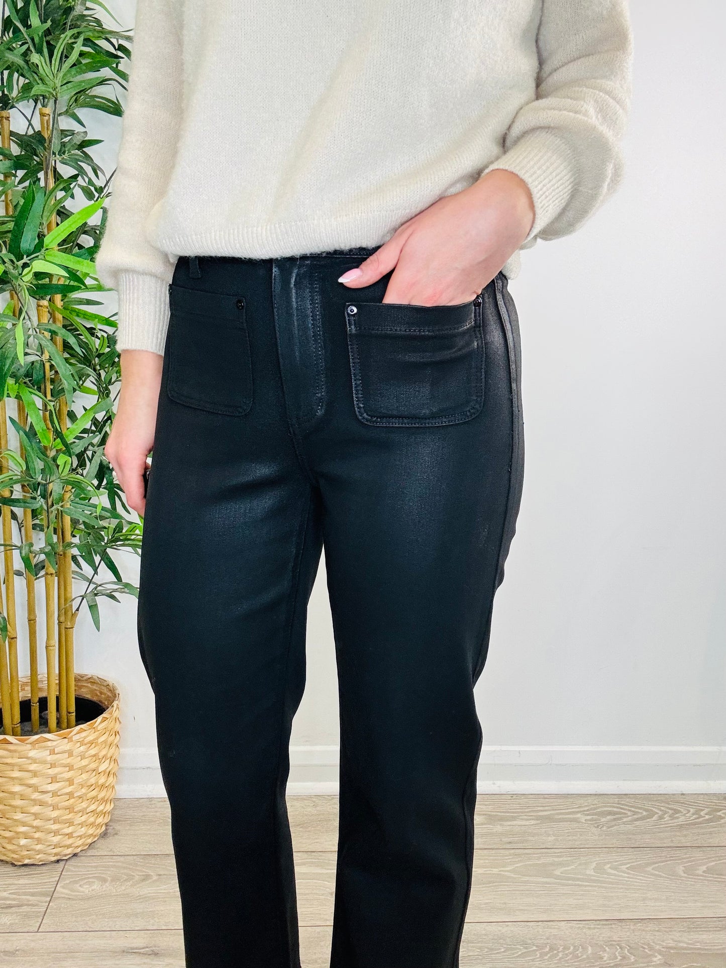 Coated Leenah Jeans - Size 26