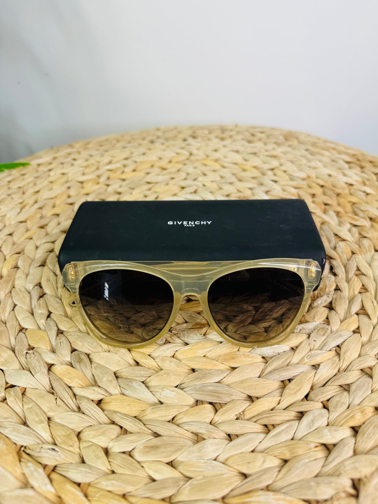 Cream Frame Sunglasses