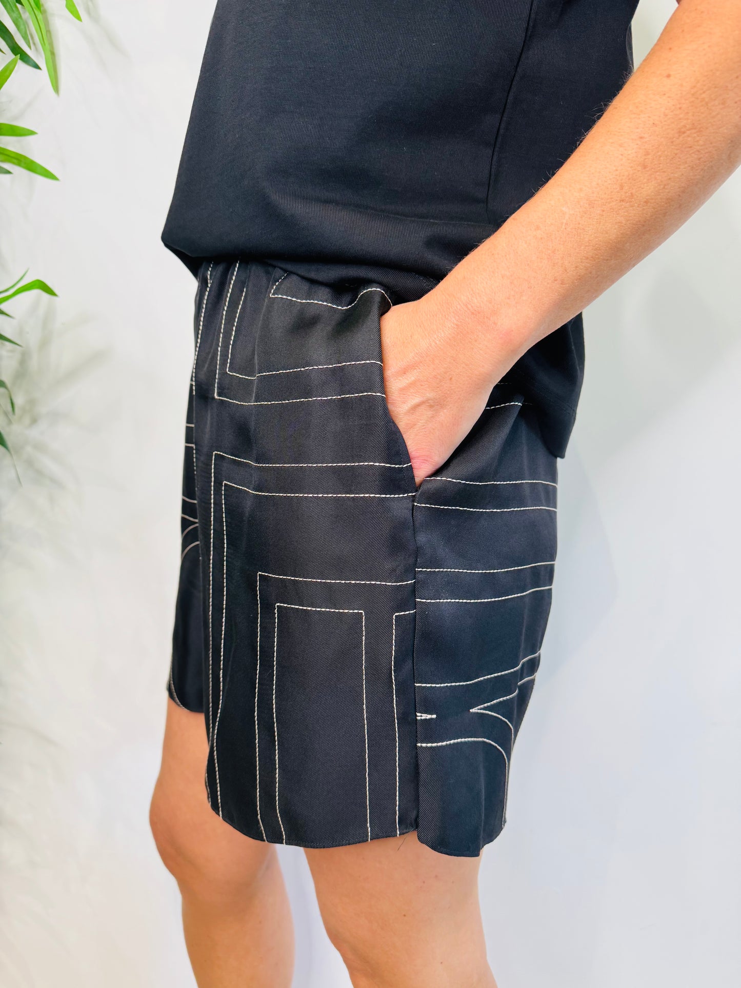 Silk Shorts - Size 42