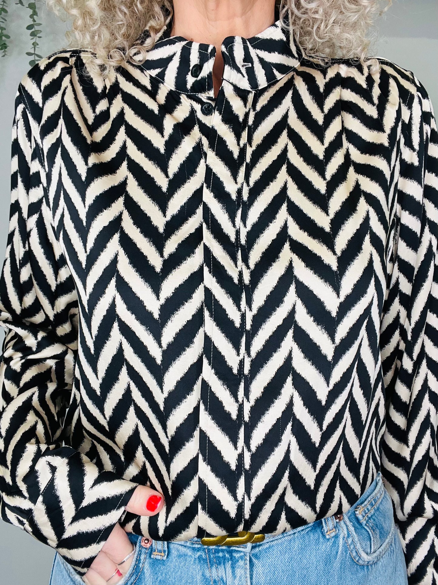 Patterned Shirt - Size XL