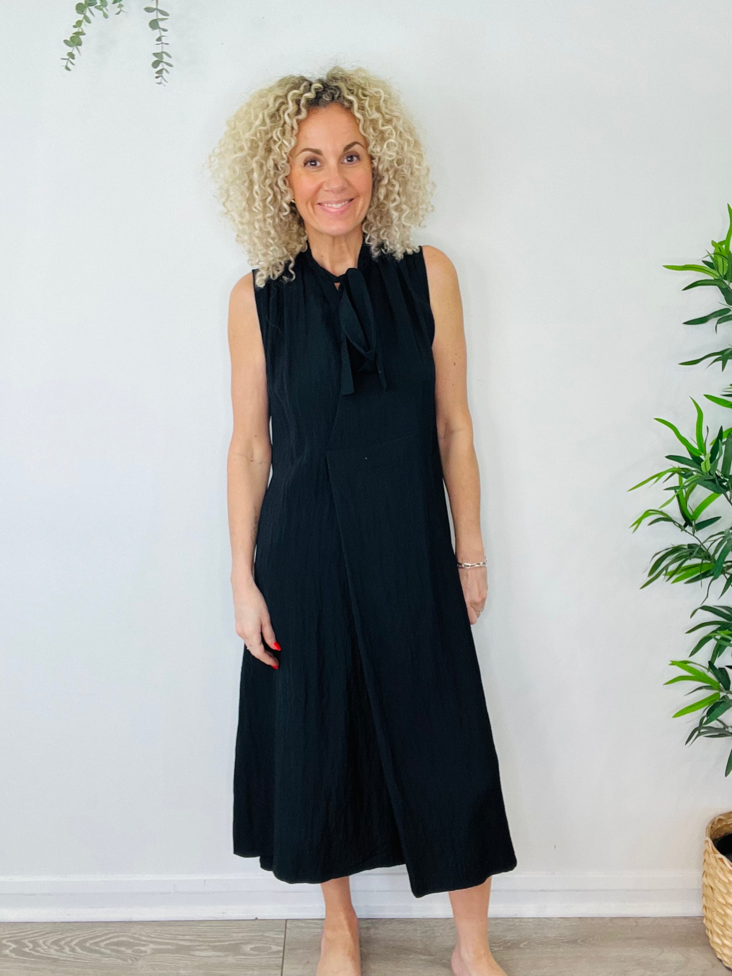 Sleeveless Midi Dress - Size M