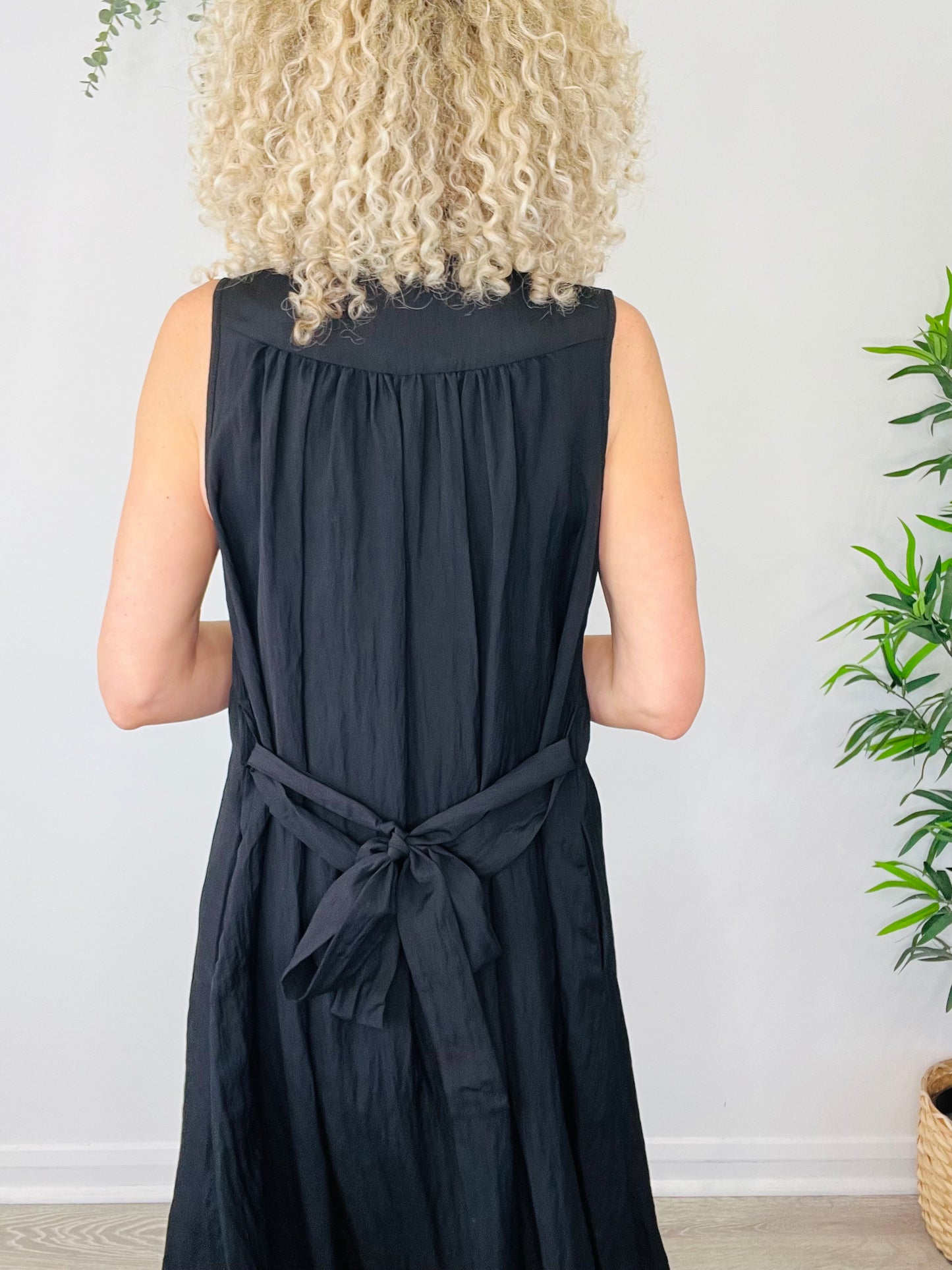 Sleeveless Midi Dress - Size M