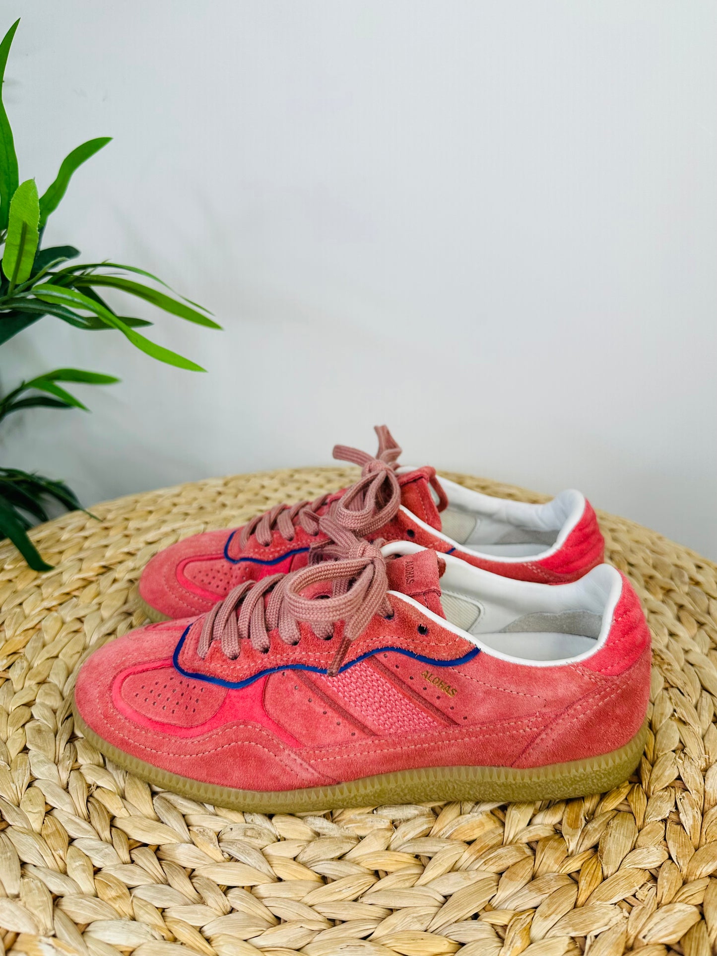TB 490 Suede Trainers - Size 37