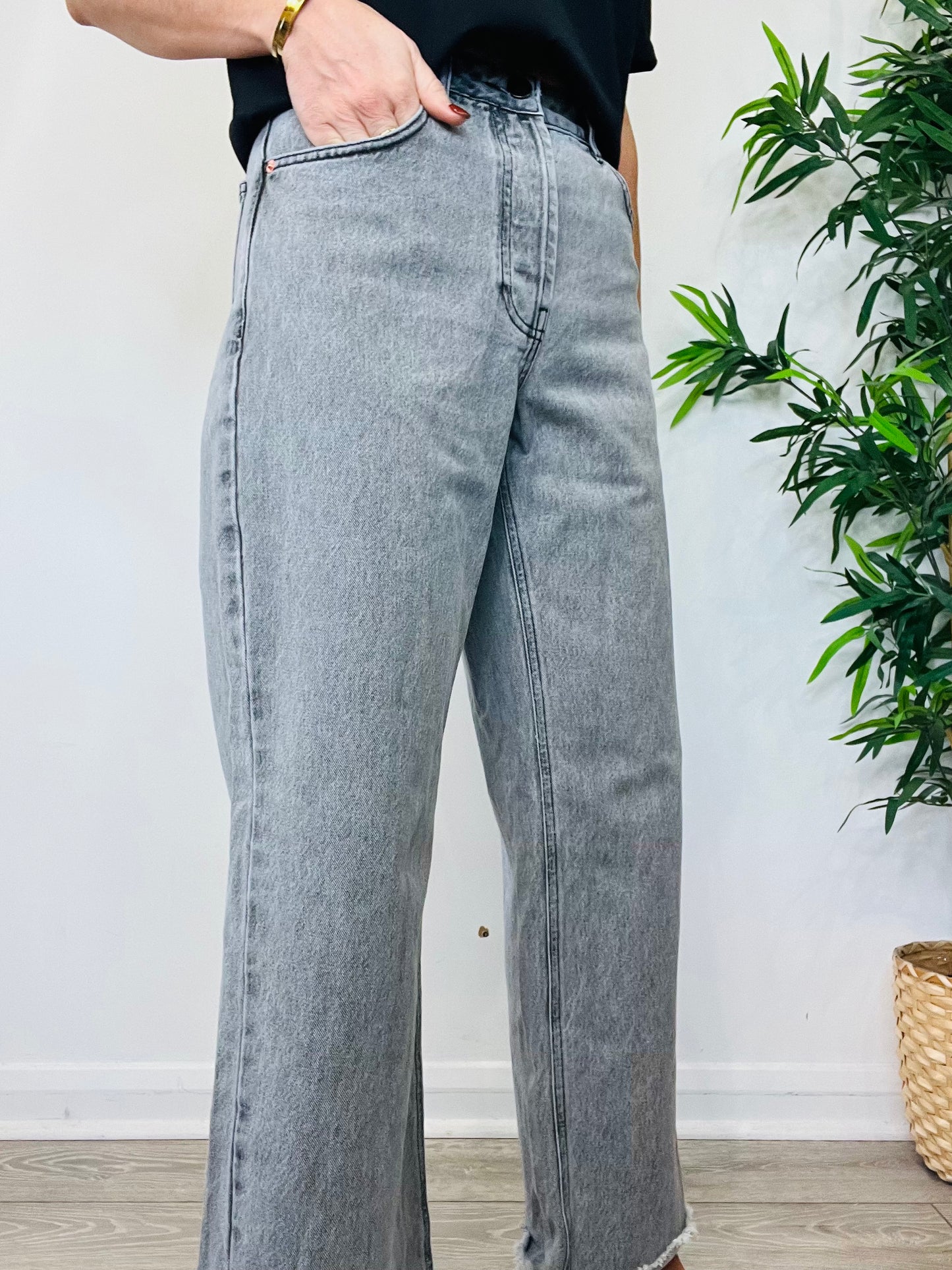 Wide Leg Jeans - Size 24