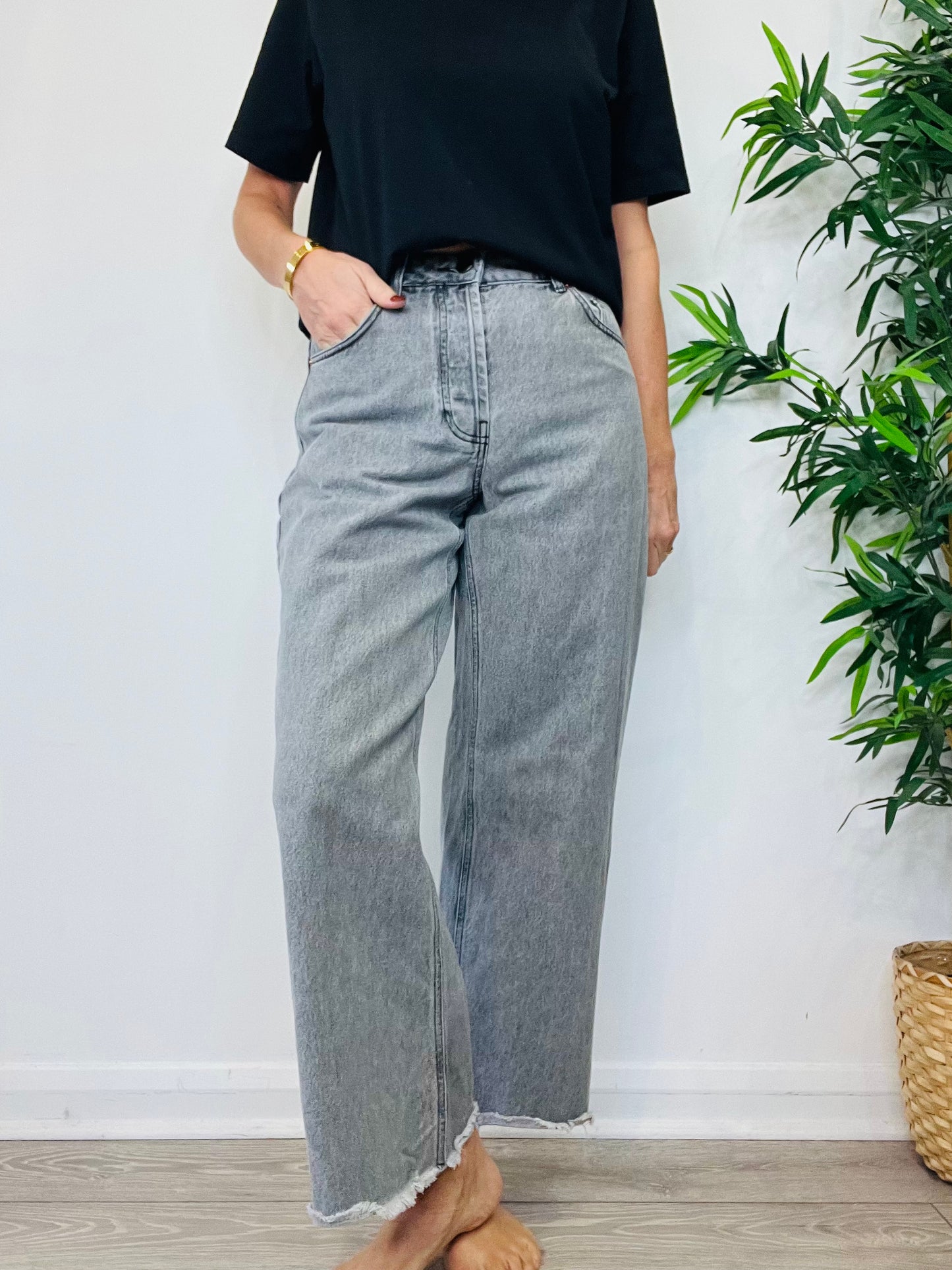 Wide Leg Jeans - Size 24
