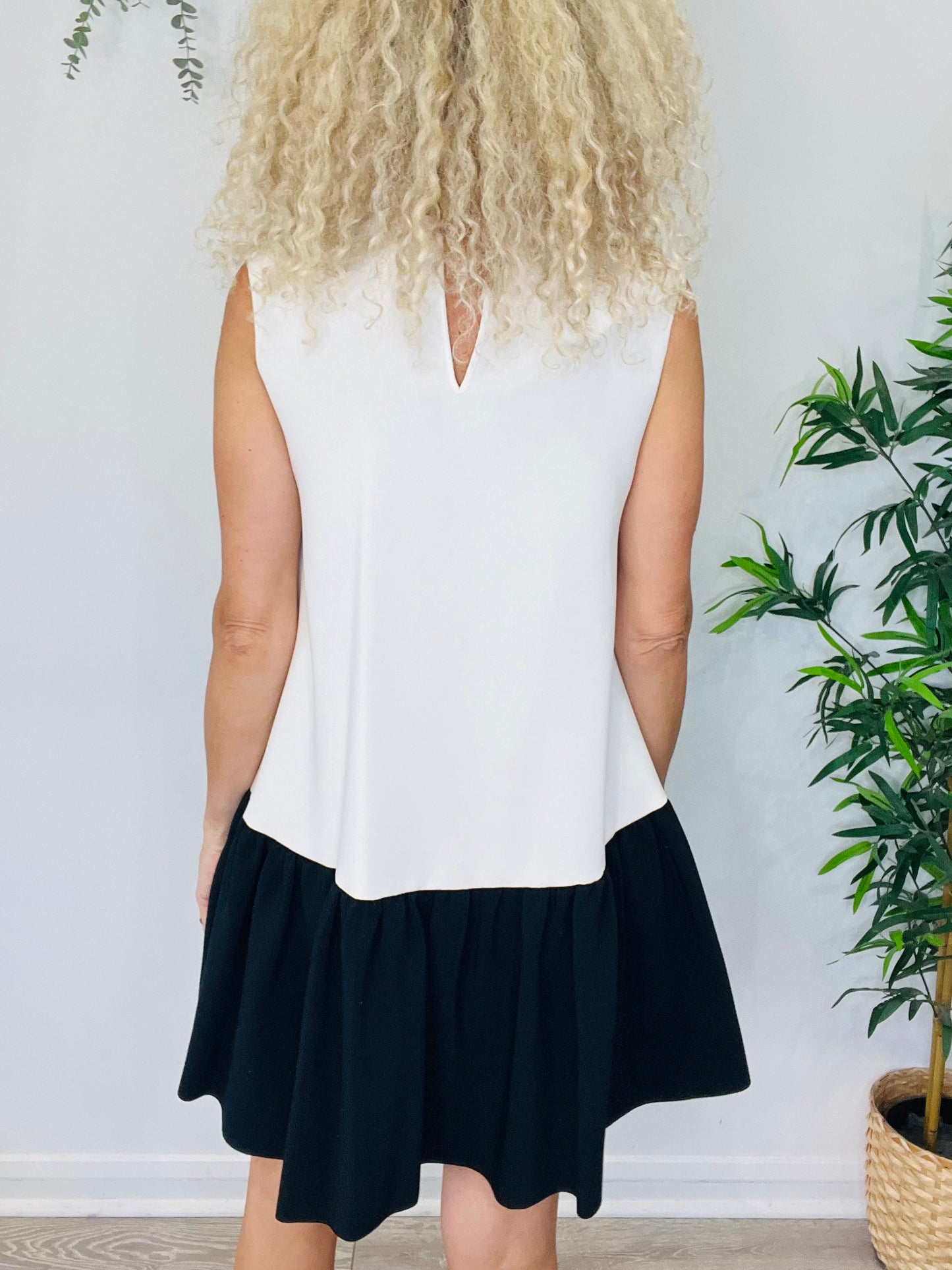 Sleeveless Short Dress - Size 10