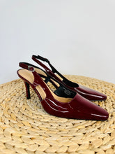 Load image into Gallery viewer, Patent Slingback Pumps - Size 38
