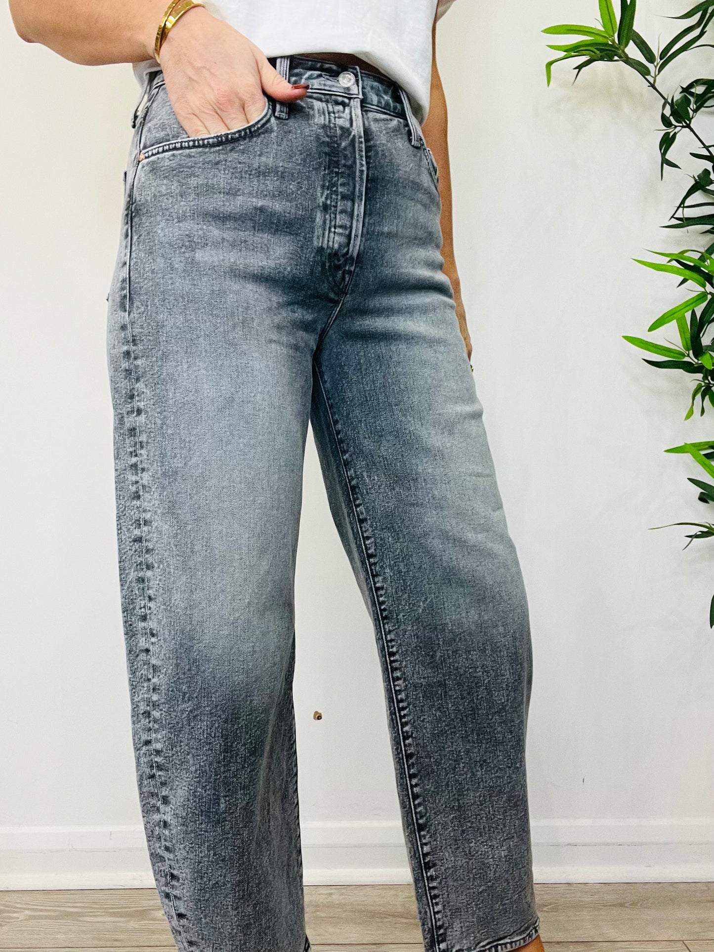The Curbside Ankle Jeans - Size 29