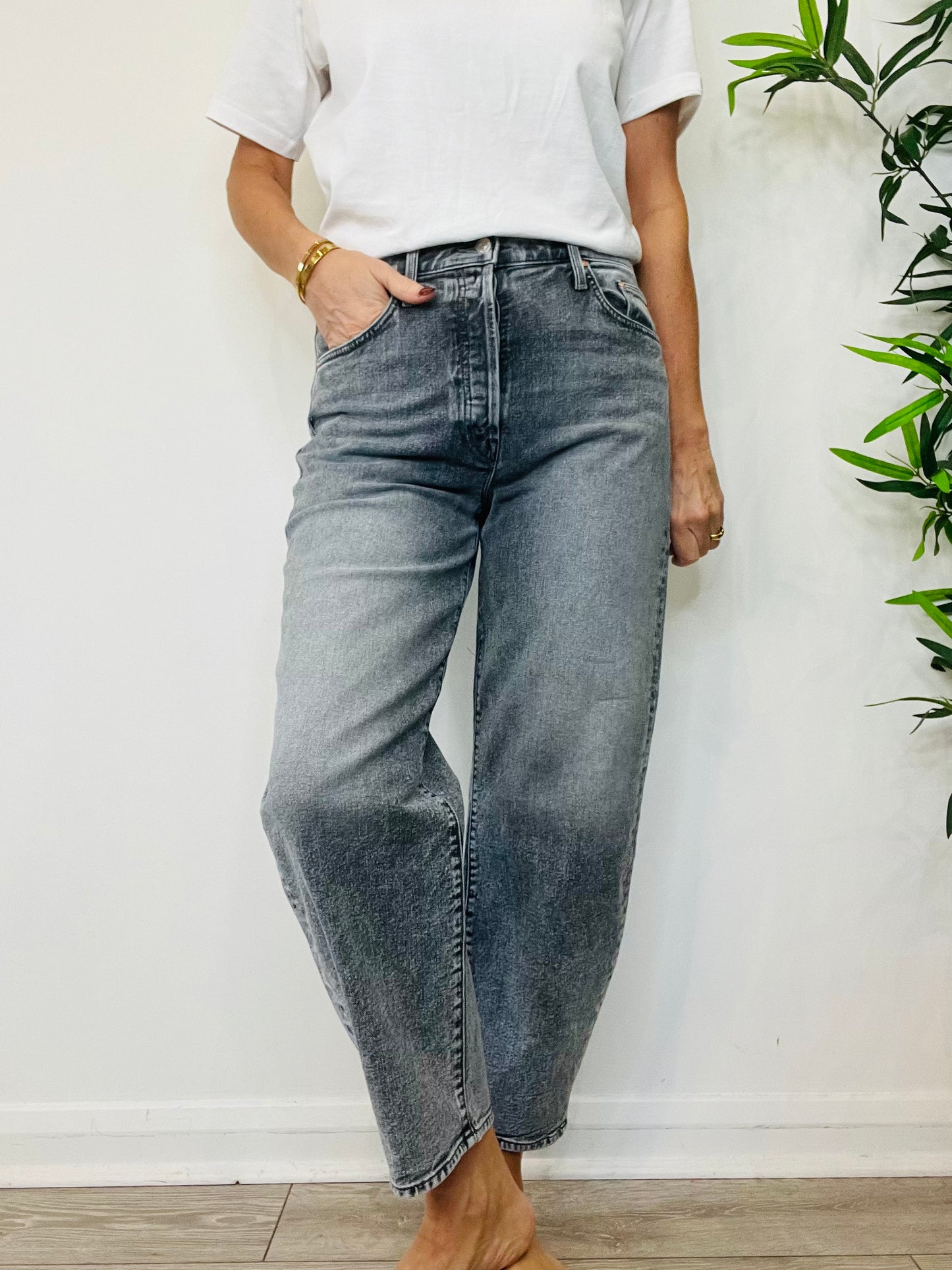 The Curbside Ankle Jeans - Size 29