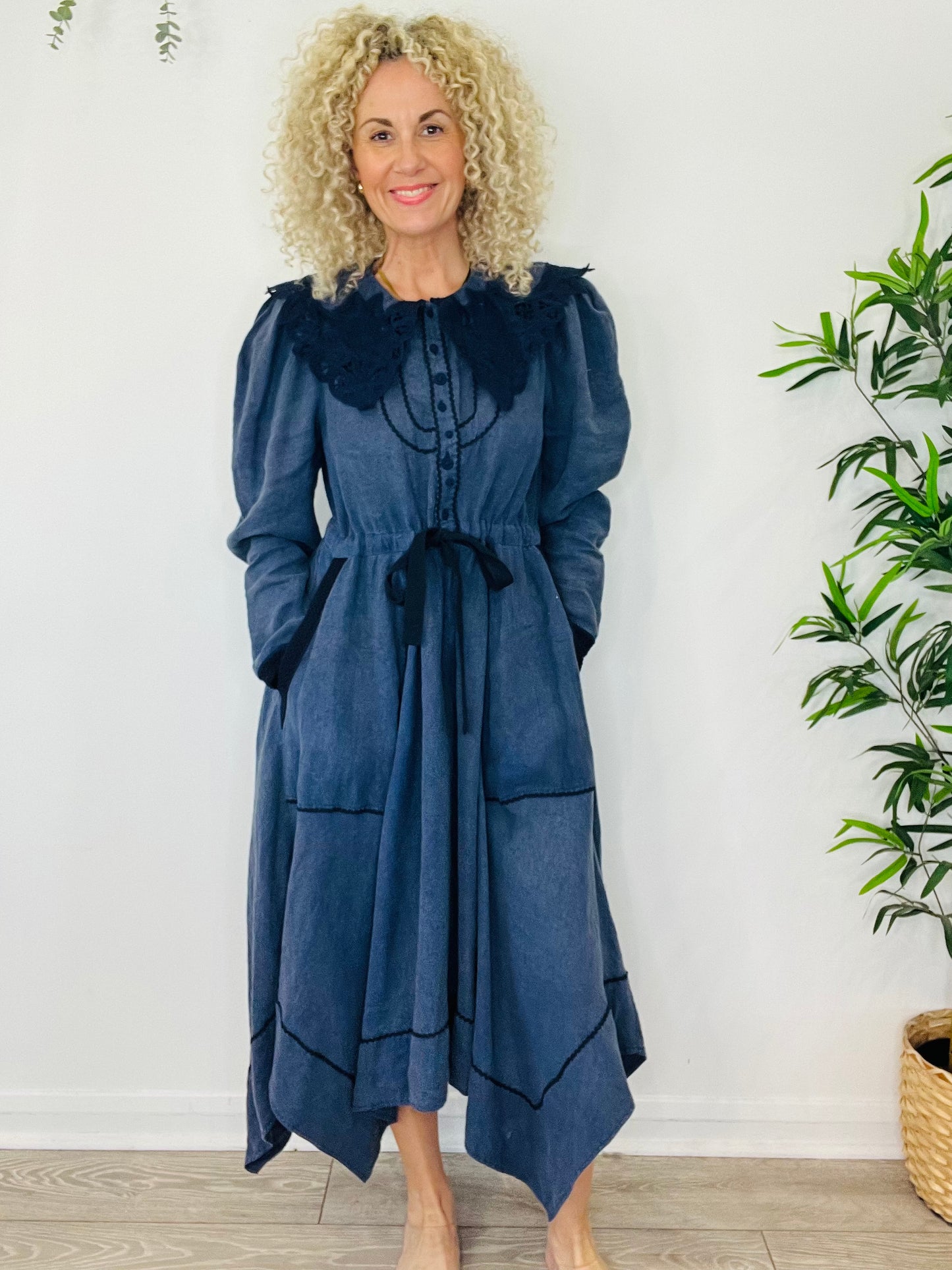 Lace Collar Linen Dress - Size 10