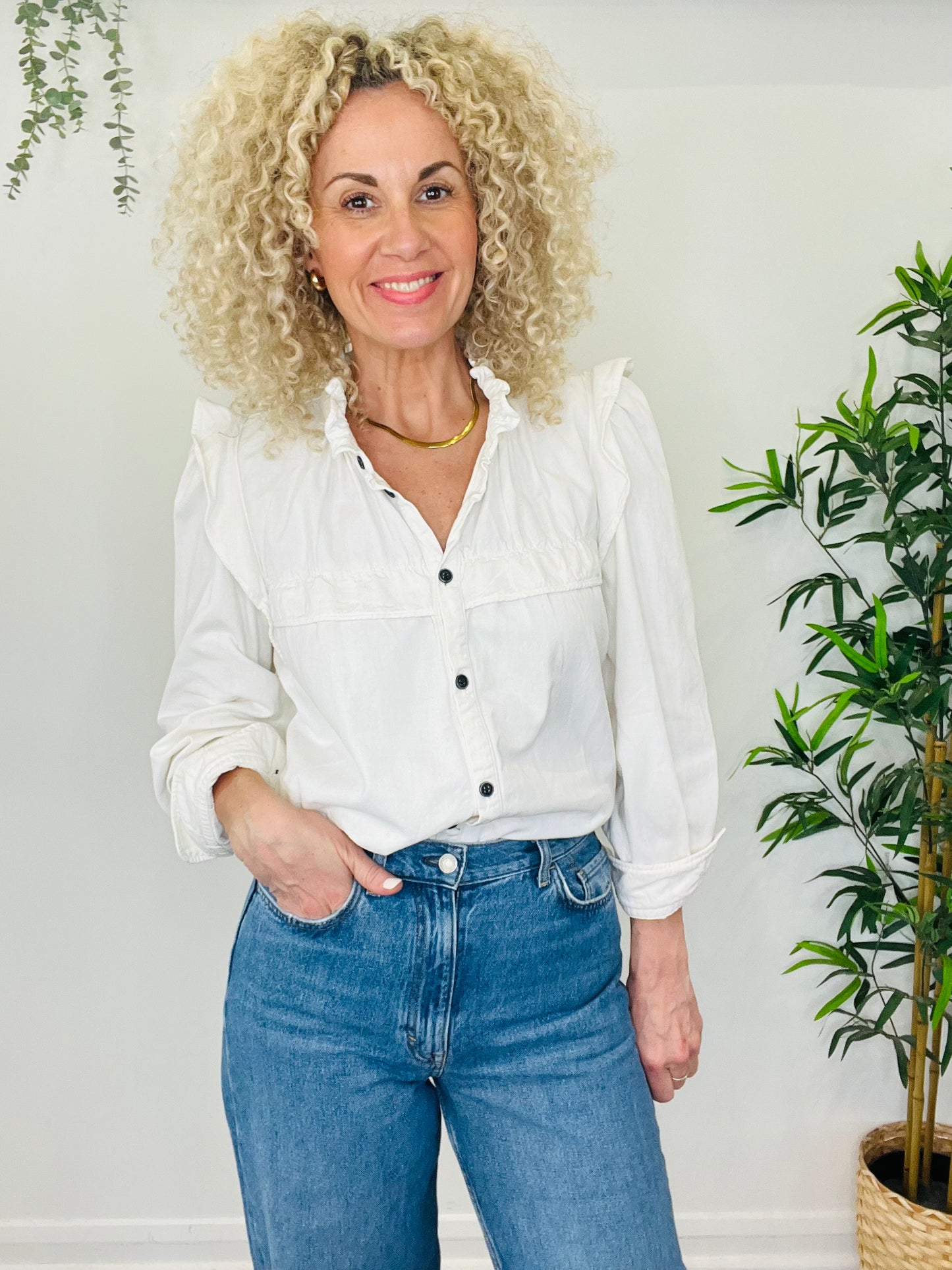 Idety Shirt - Size 38