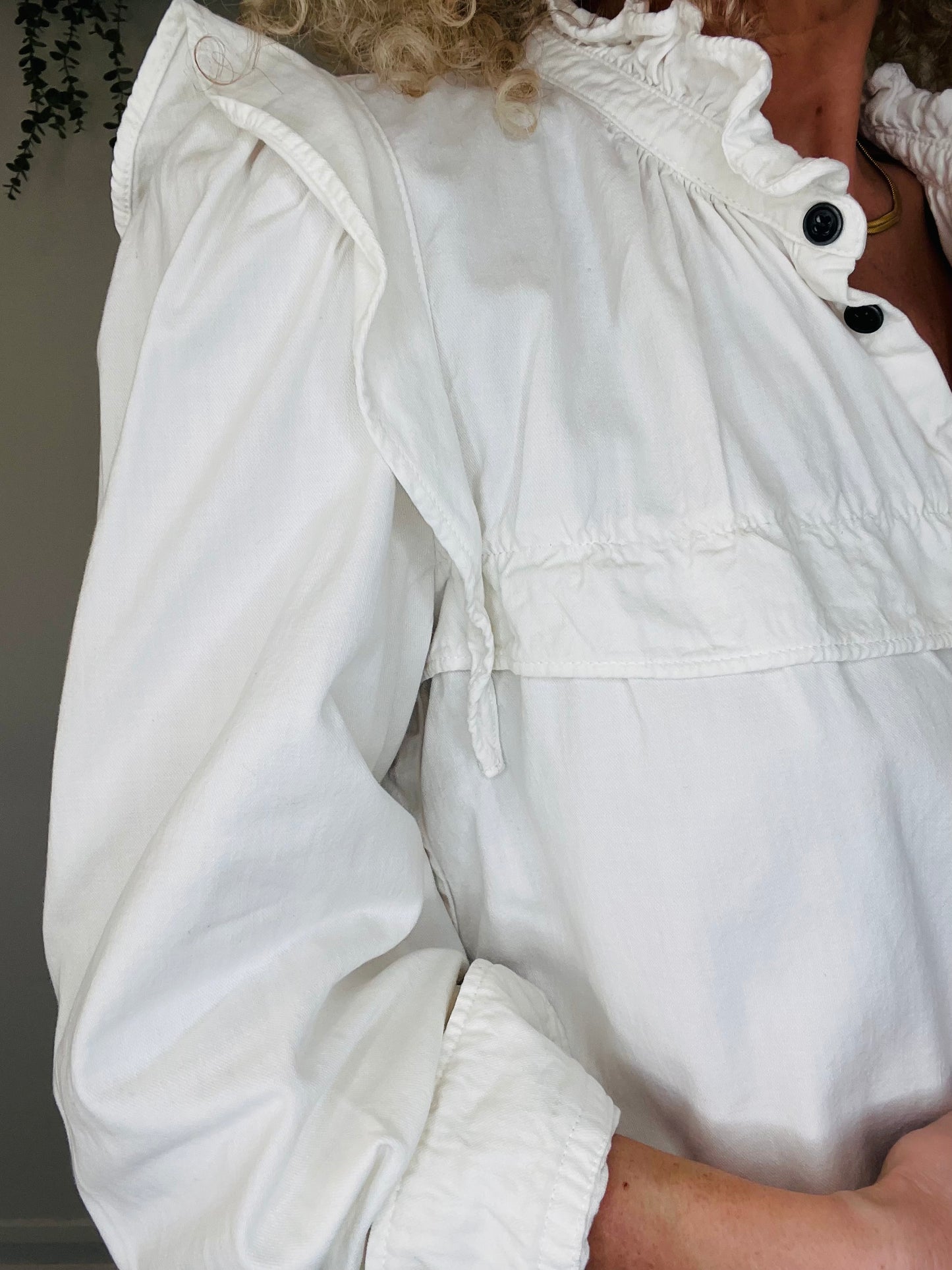 Idety Shirt - Size 38
