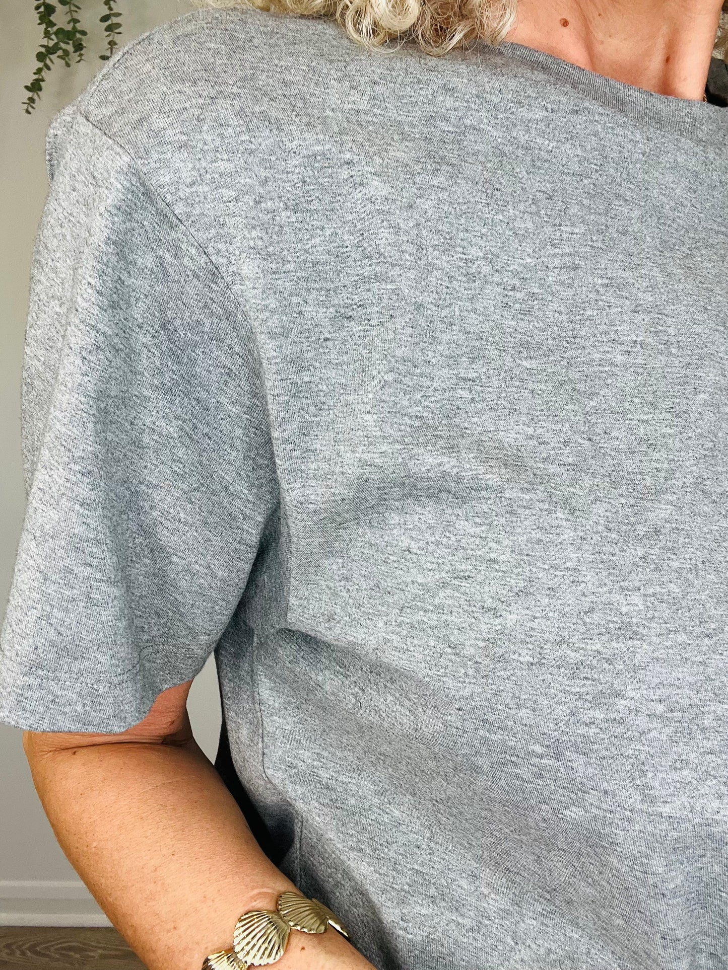 Annax Tee - Size L
