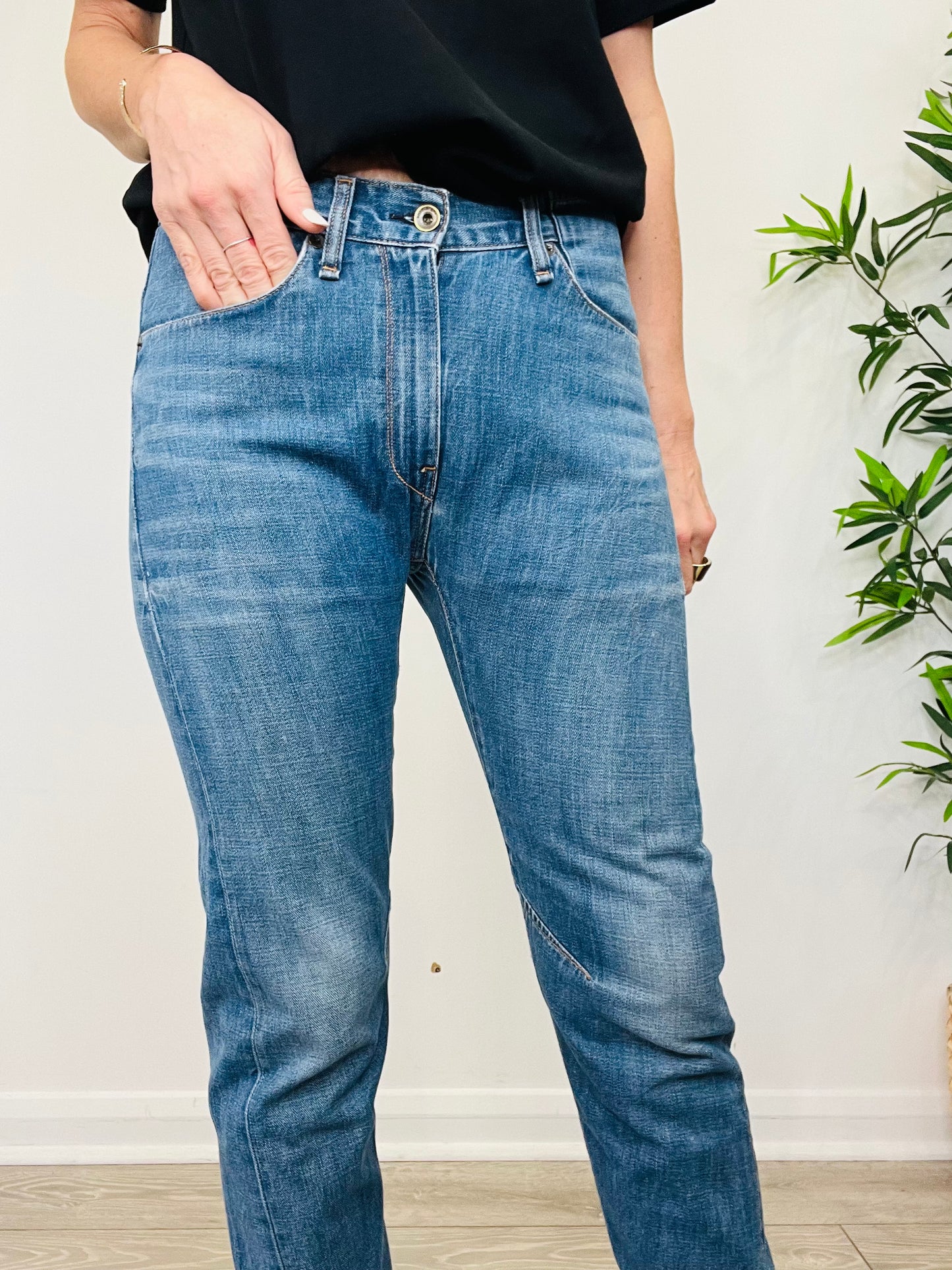 Curved Leg Jeans - Size 25