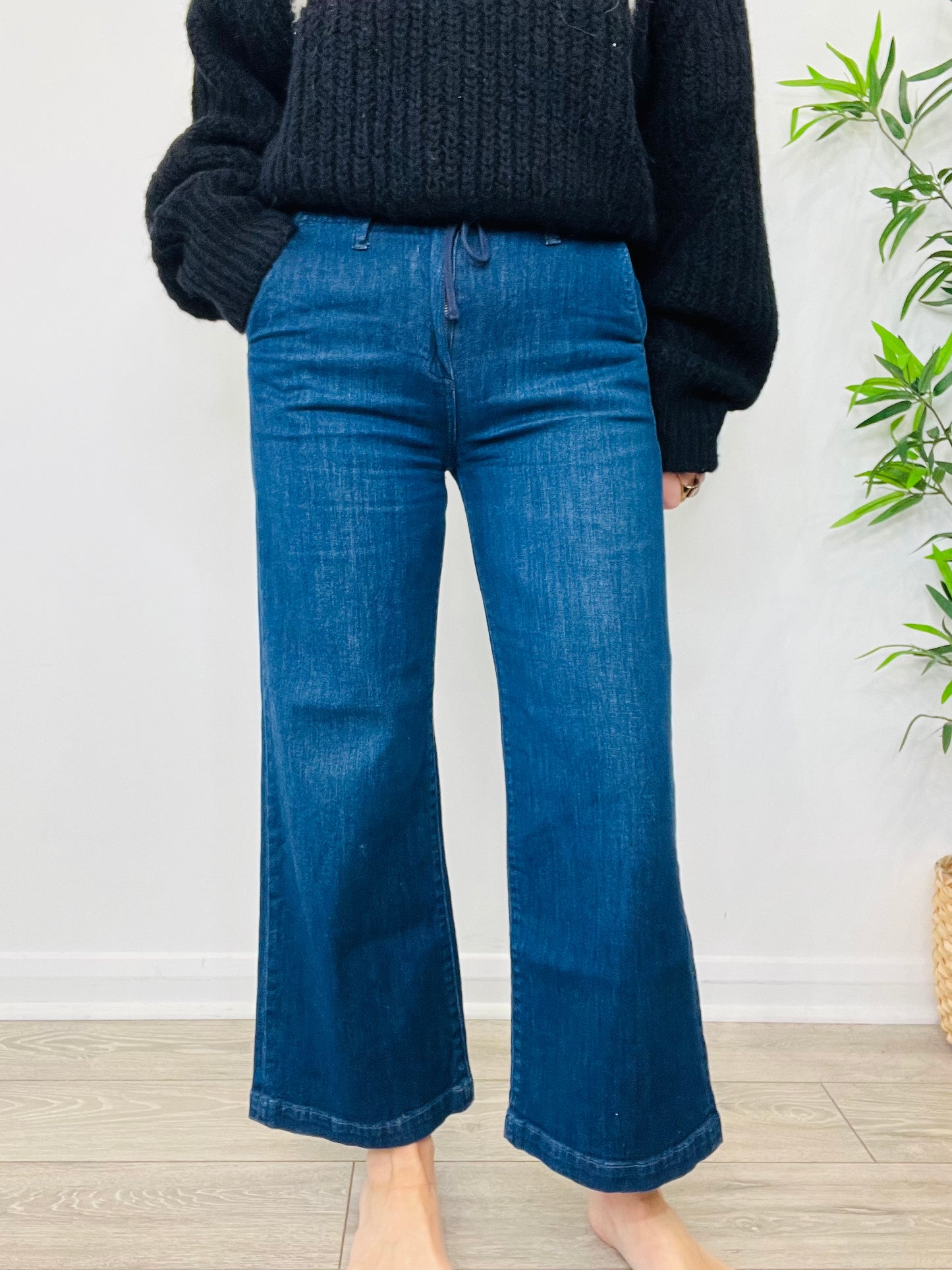 Ari Wide Leg Jeans - Size 27