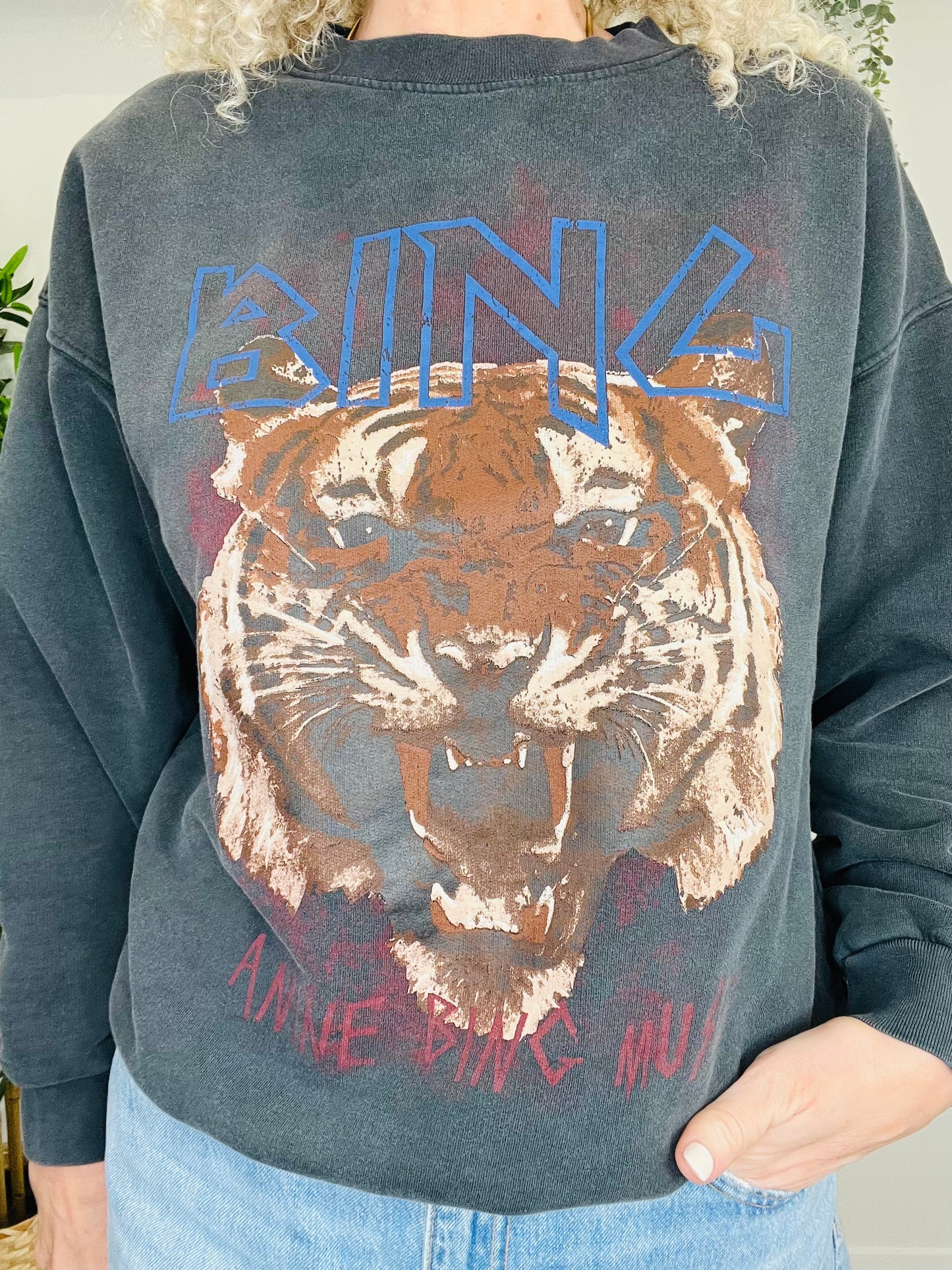 Tiger Sweatshirt - Size M