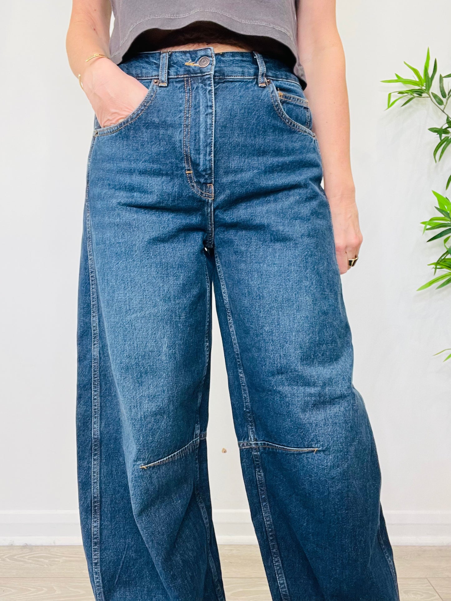 Extreme Tapered Jeans - Size 28