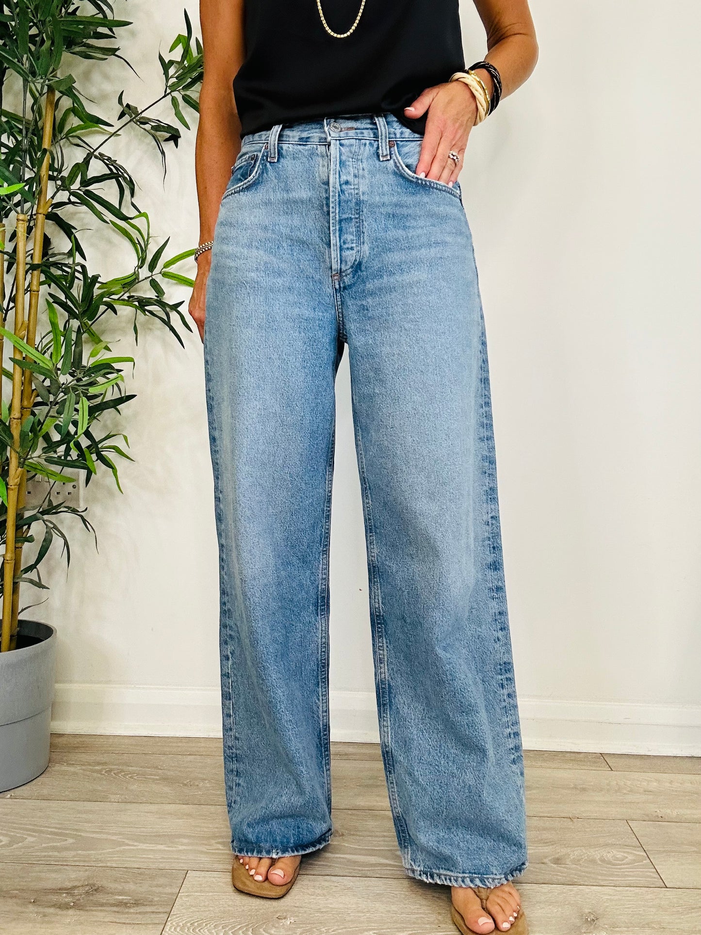 Low Slung Baggy Jeans - Size 25