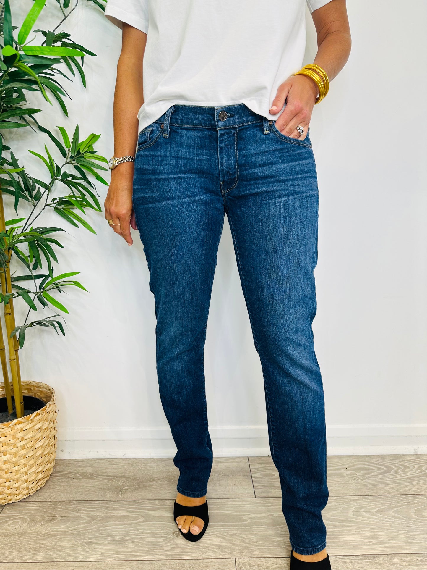 Slim Straight Jeans - Size 31