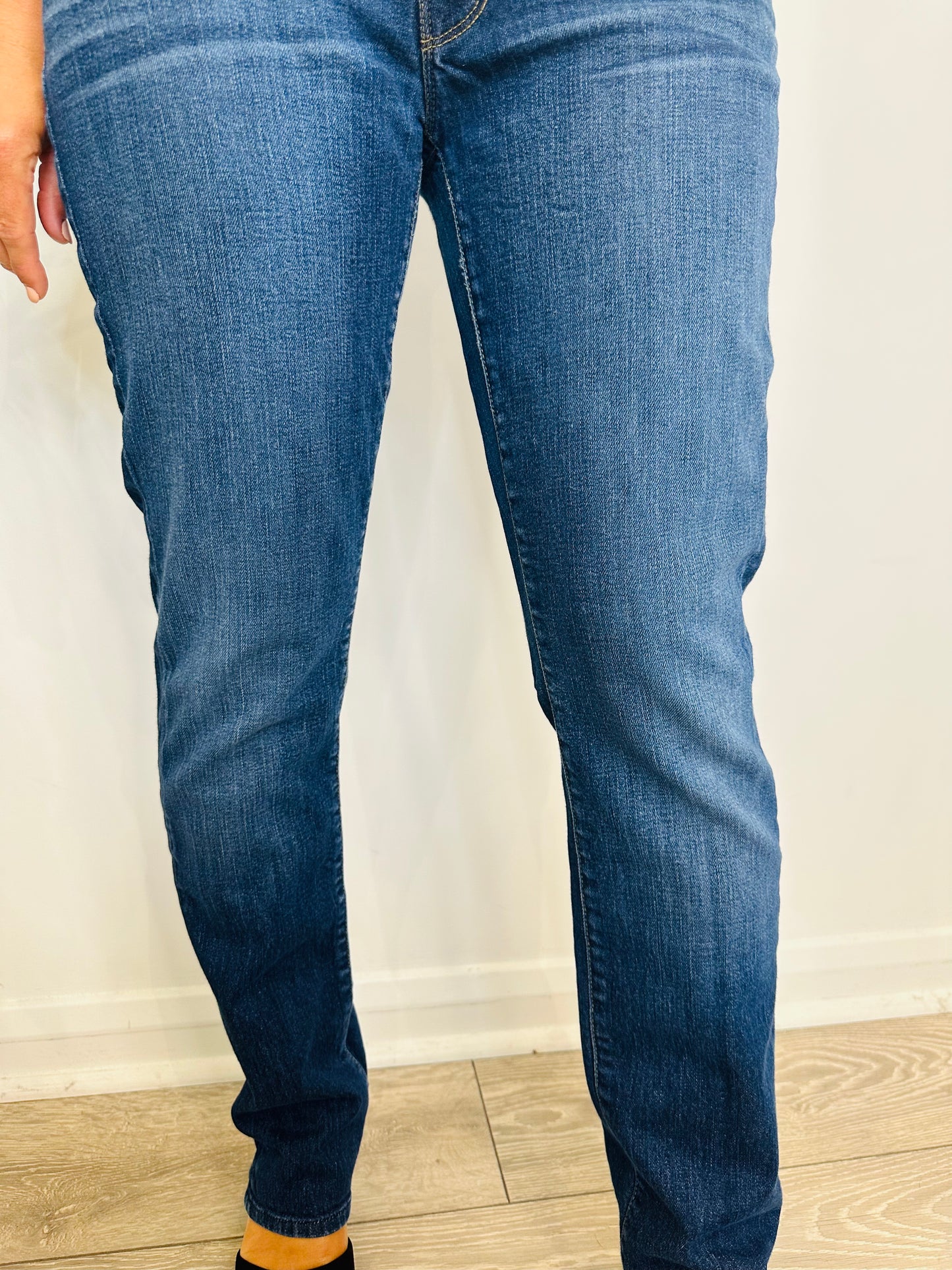Slim Straight Jeans - Size 31
