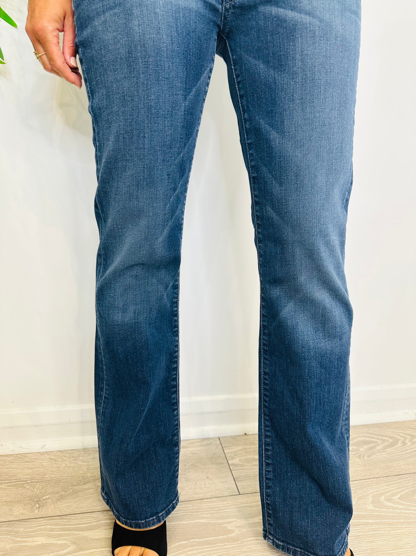 Bootcut Jeans - Size 31