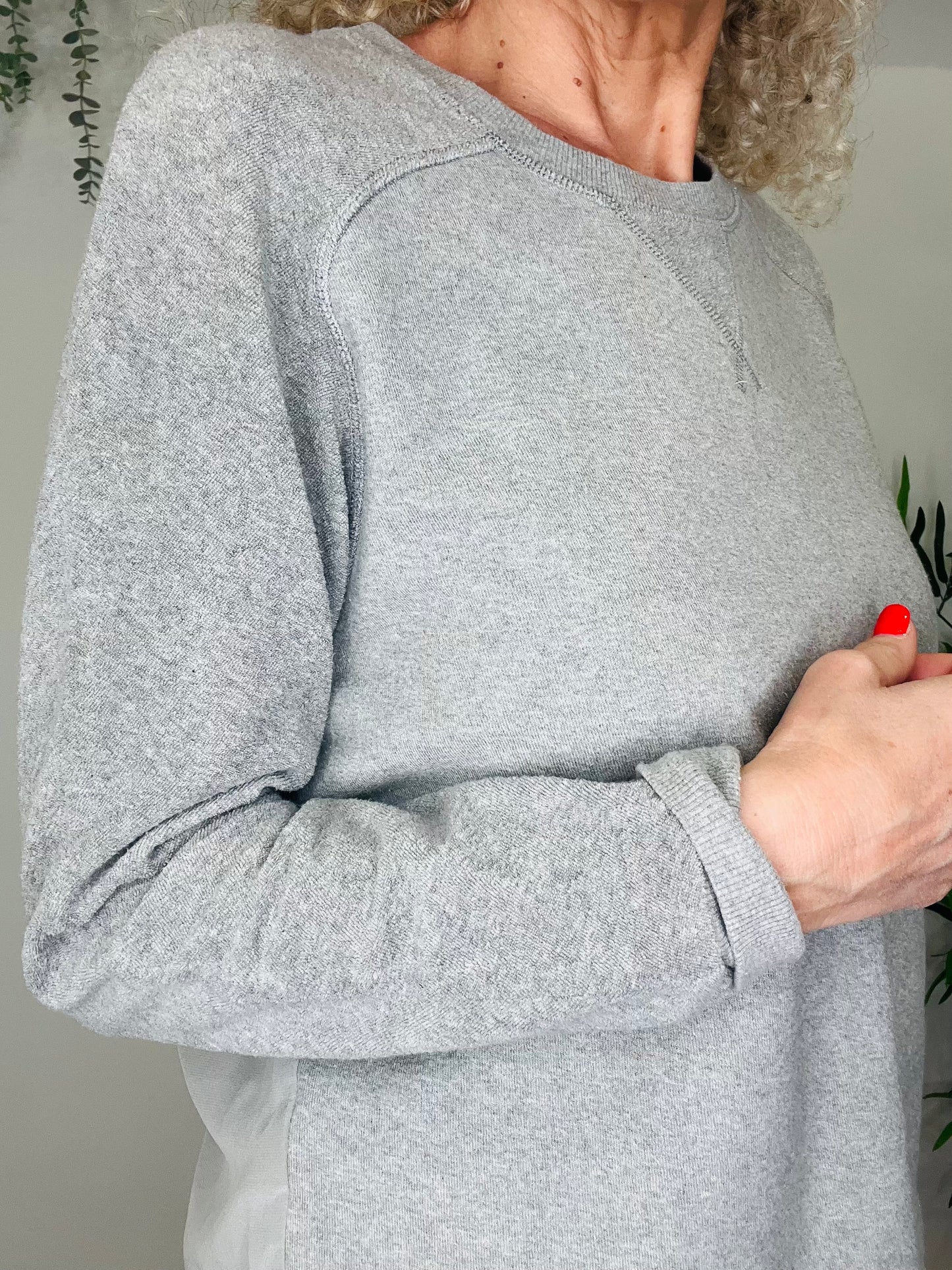 Silk Back Sweatshirt - Size L