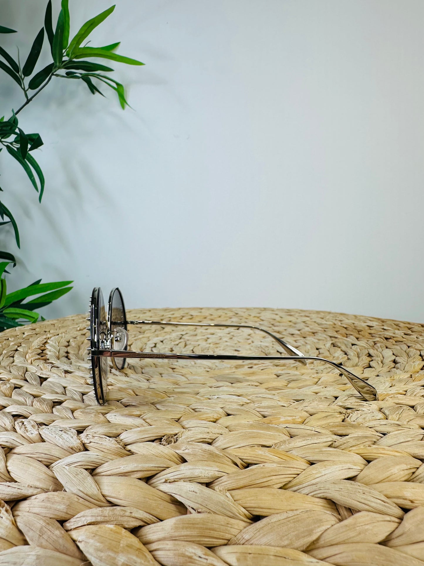 Studded Round Frame Sunglasses