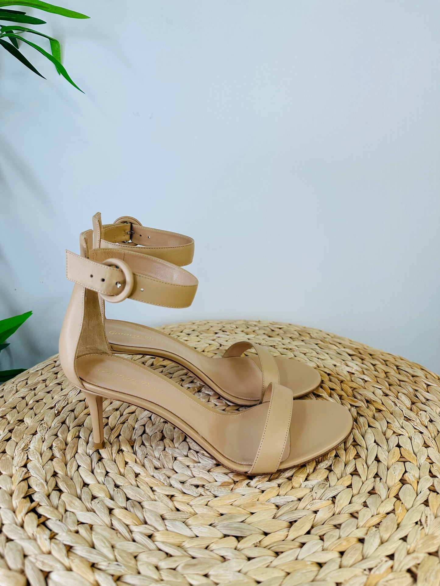Portofino Leather Sandals - Size 41