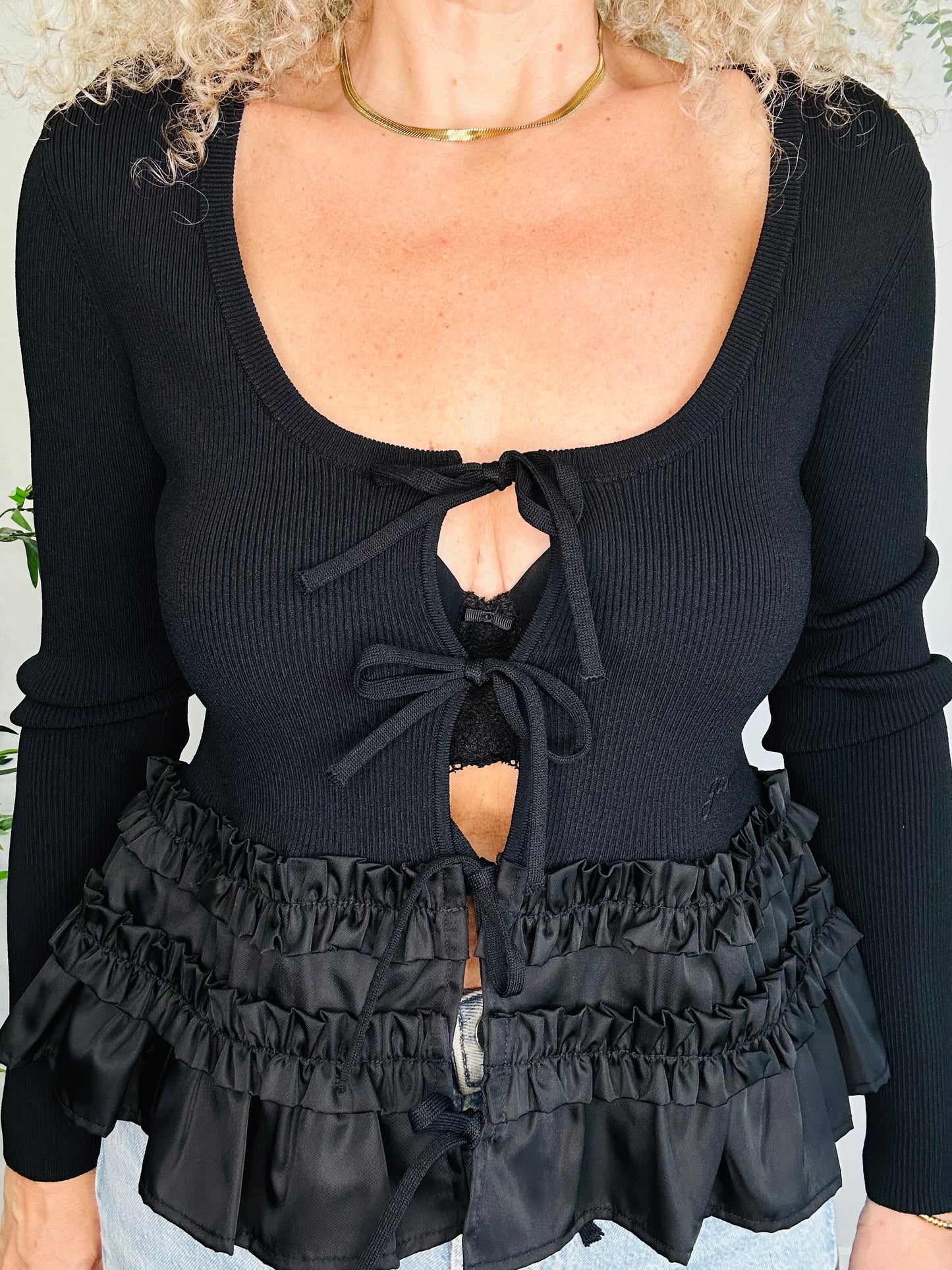 Rib Knit Ruffle Hem Top - Size L