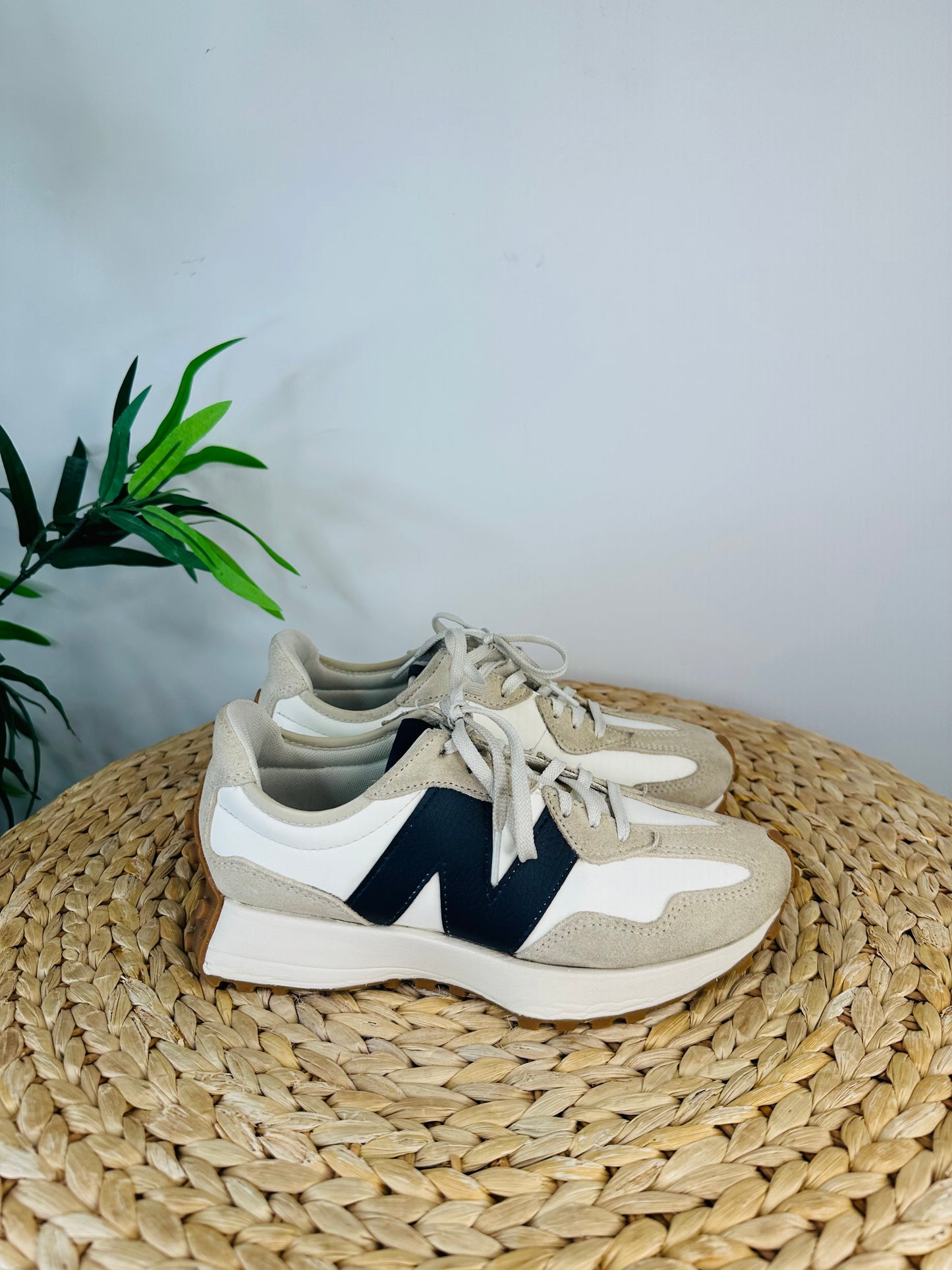 327 Trainers - Size 38