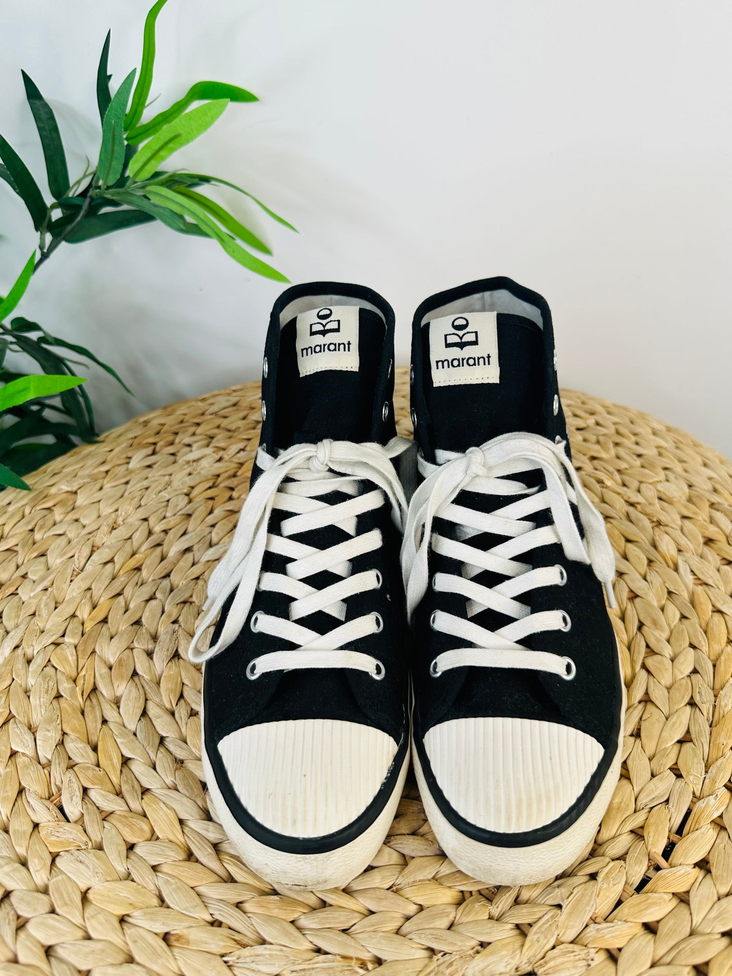 Benkeen Canvas Trainers - Size 38.5