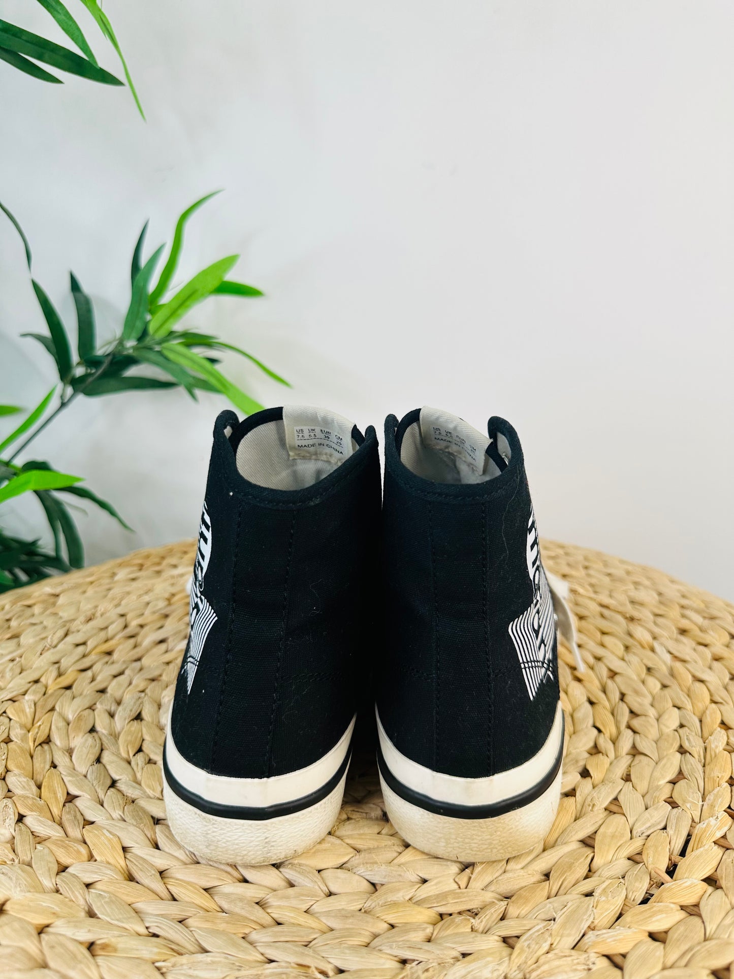 Benkeen Canvas Trainers - Size 38.5